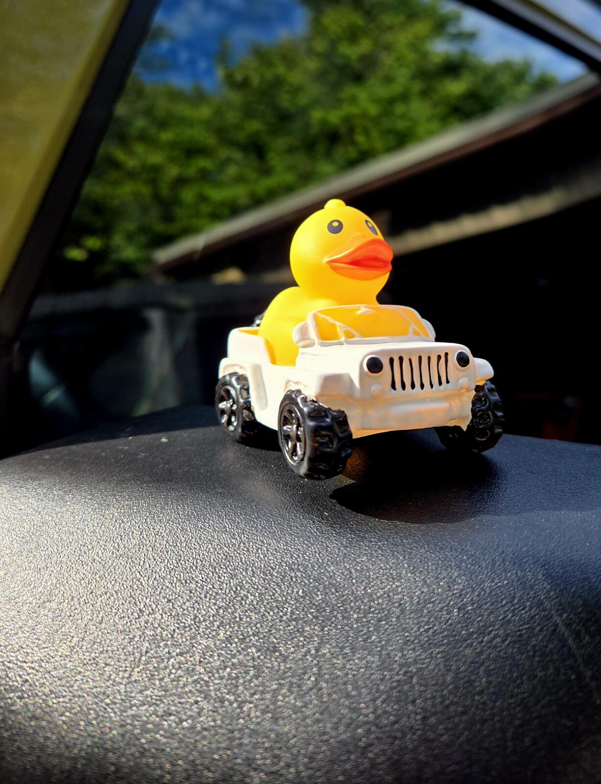 NEW Color  🚙 White 4x4 Rig  Rubber Duck driver, Duck a Jeep.