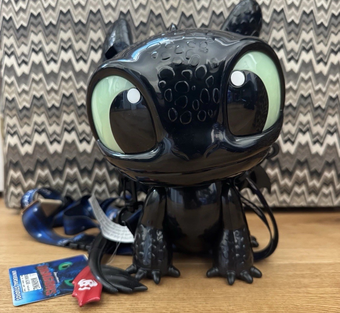 Universal Studios Hollywood How to Train Your Dragon Popcorn Bucket Toothless