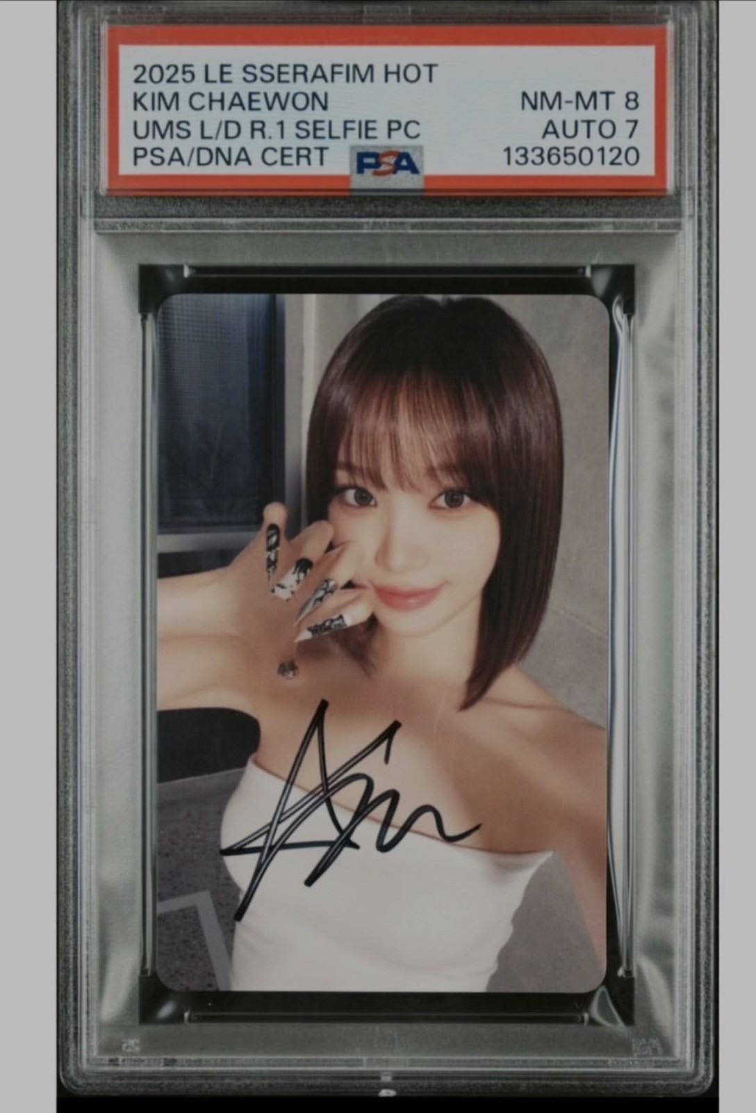 2025 LE SSERAFIM 5TH MINI ALBUM HOT UNIVERSAL KIM CHAEWON PSA 8 AUTO 7
