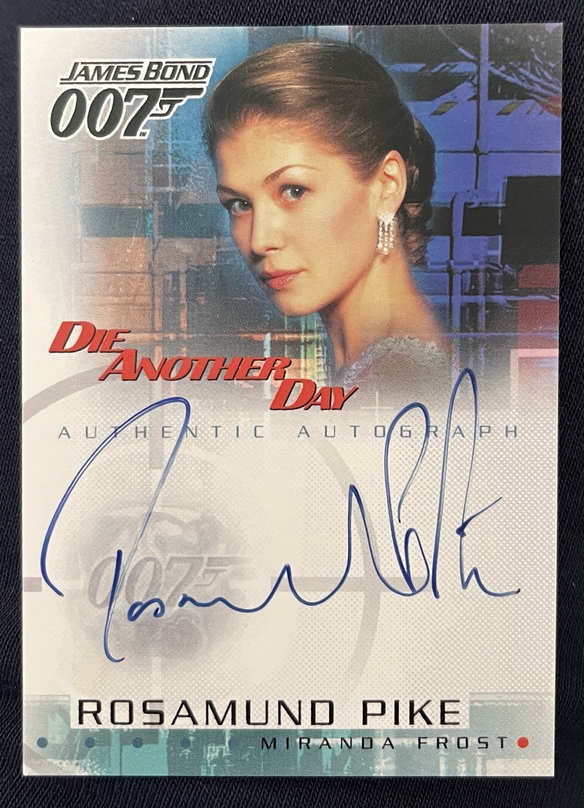 EXT RARE James Bond Rosamund Pike Auto Die Another Day Authentic Autograph A5