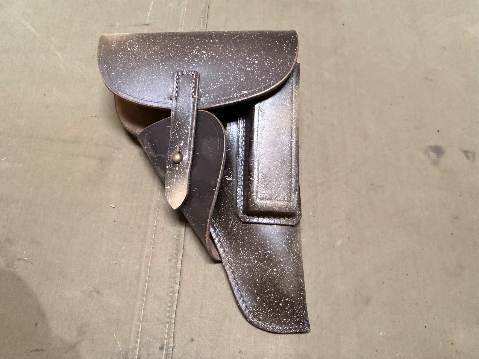 WWII GERMAN  WALTHER P38 SOFT SHELL PISTOL HOLSTER- AGED WEATHERED FOR FILM USE
