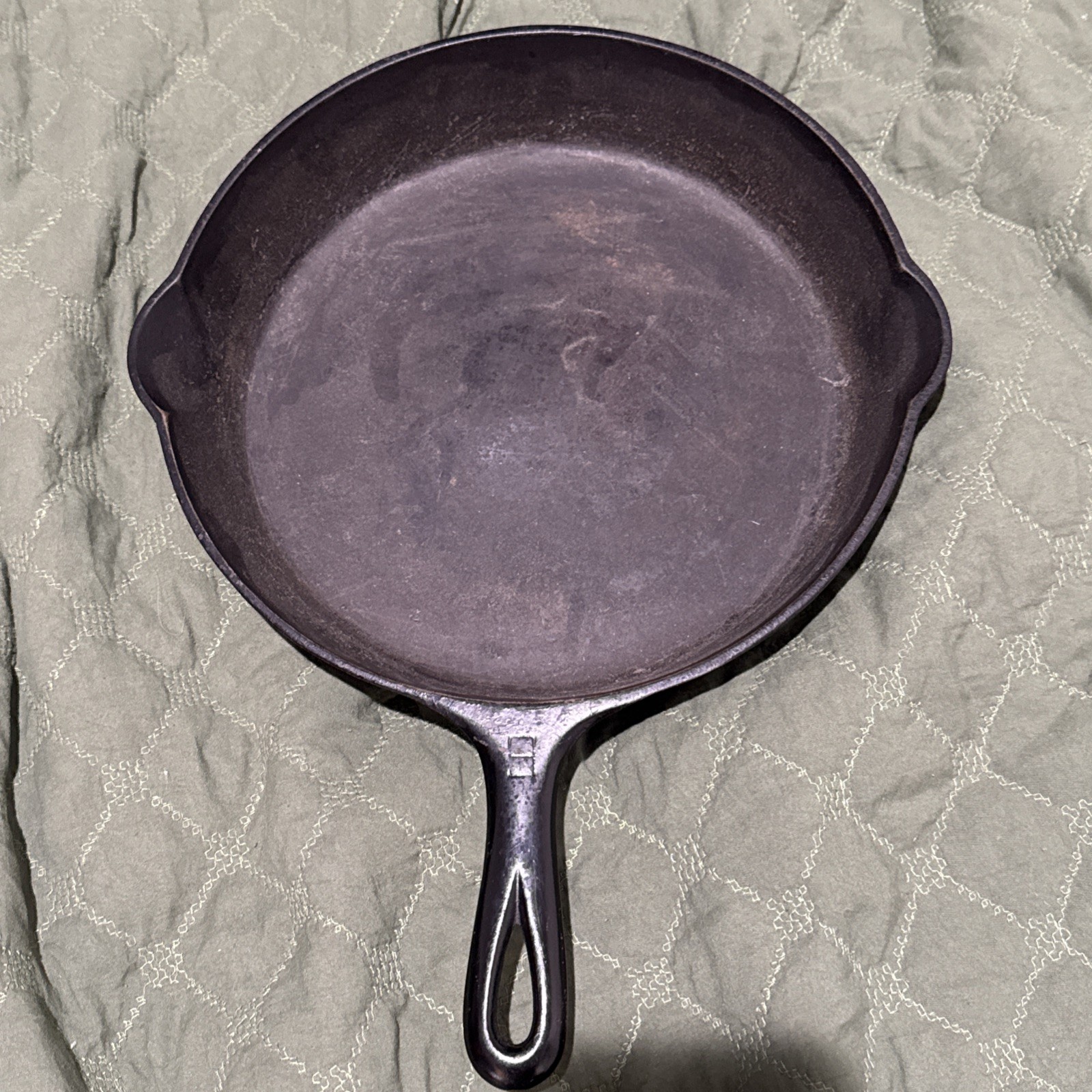 Vintage GRISWOLD No 9 (710) Cast Iron Skillet Unrestored ERIE PA USA 11”
