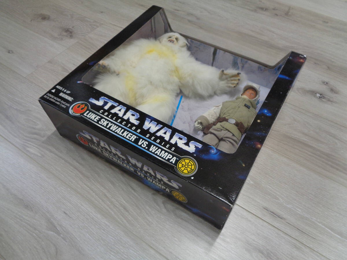 Star Wars 1997 Kenner 12 Luke Skywalker VS Wampa Figure Vintage New Unused Rare