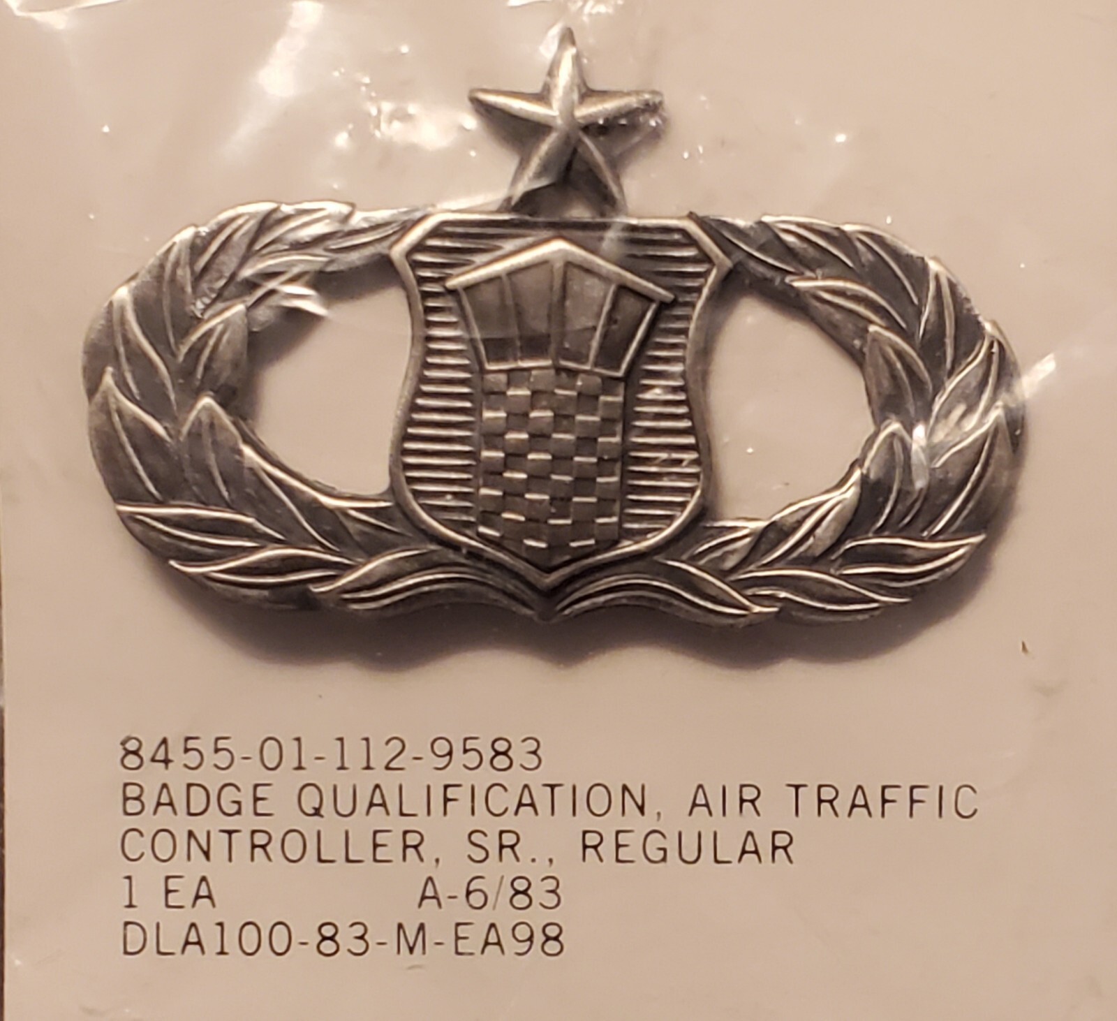 USAF AIR FORCE QUALIFICATION AIR TRAFFIC CONTROLLER SR PIN FULL SZ NIP '83 BADGE