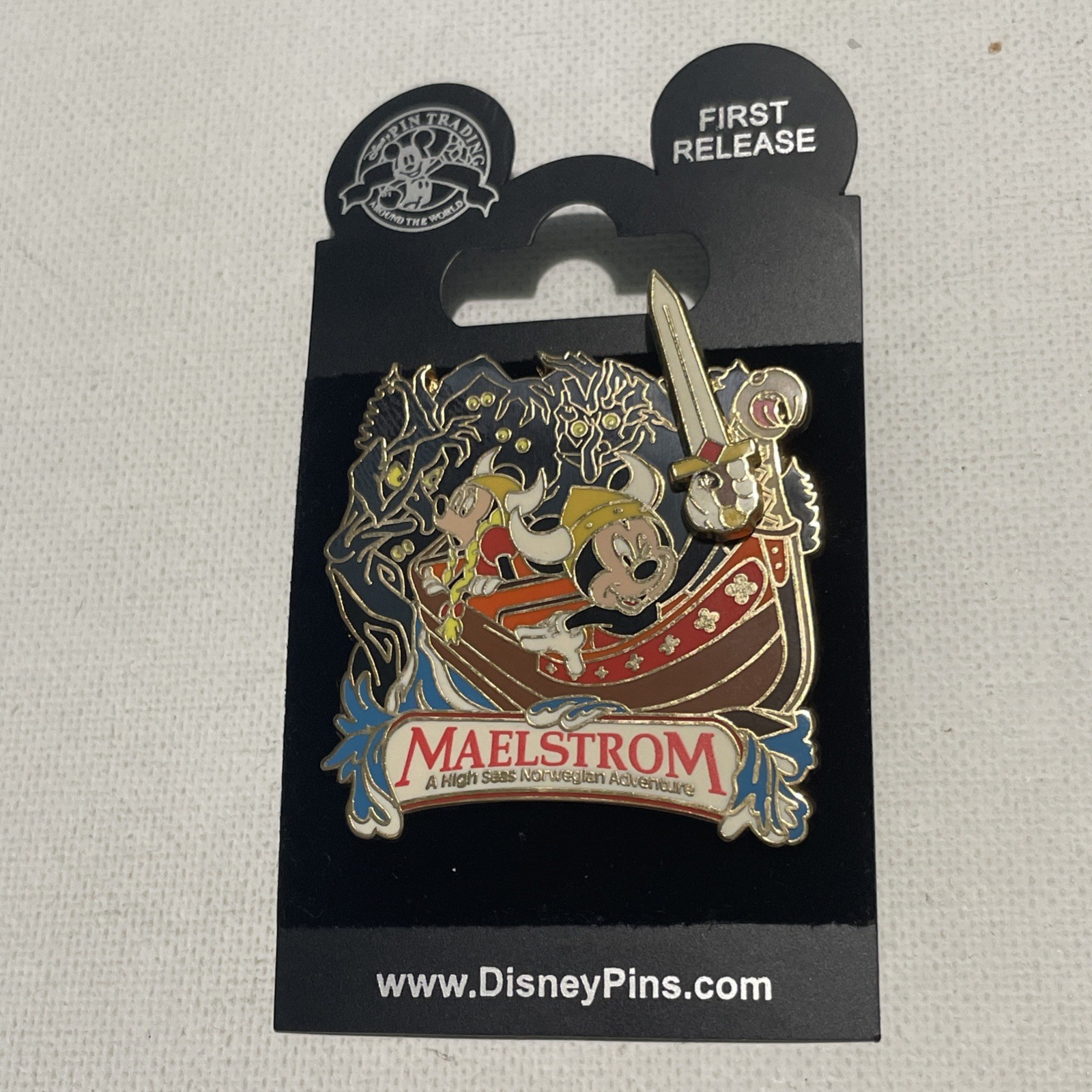 Disney World Pin-closed Maelstrom Attraction Epcot Norway-Mickey & Minnie Viking