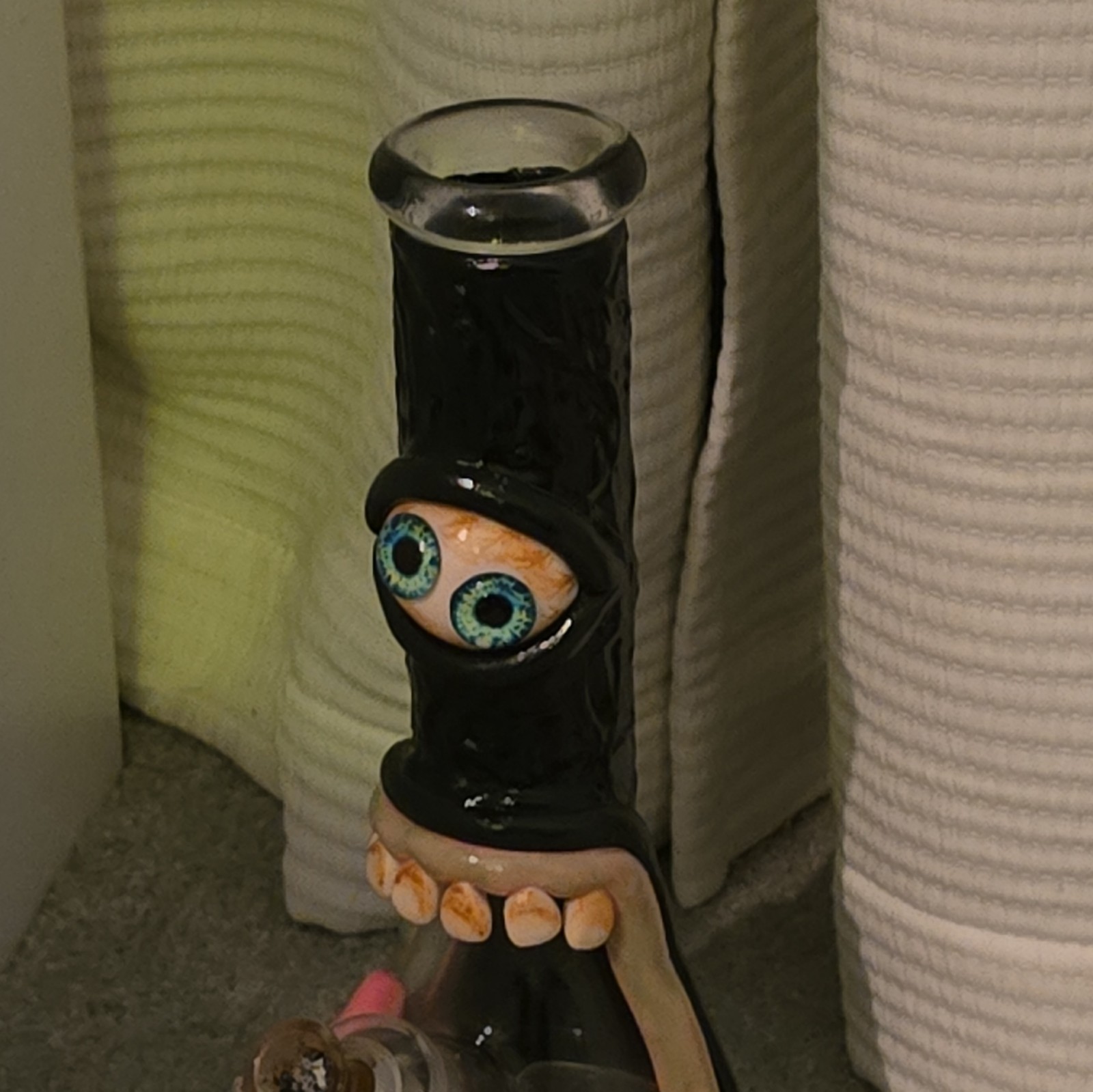 Black Novelty Character Collectible Tobacco Pipe w/ Big Eyes & Teeth Design