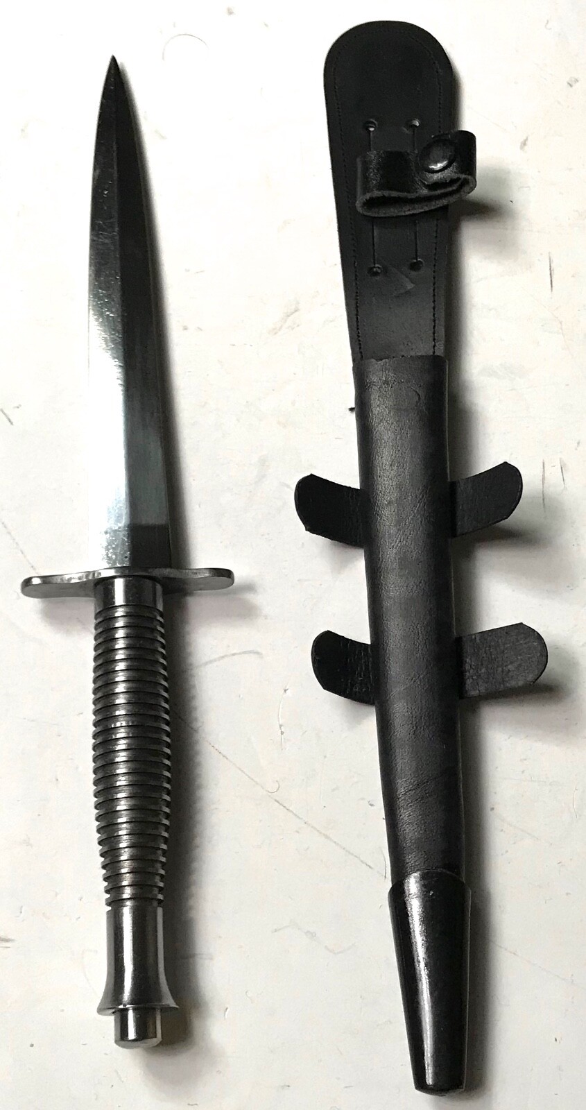 WWII BRITISH & US ARMY FAIRBAIRN SYKES COMMANDO FIGHTING KNIFE & SCABBARD