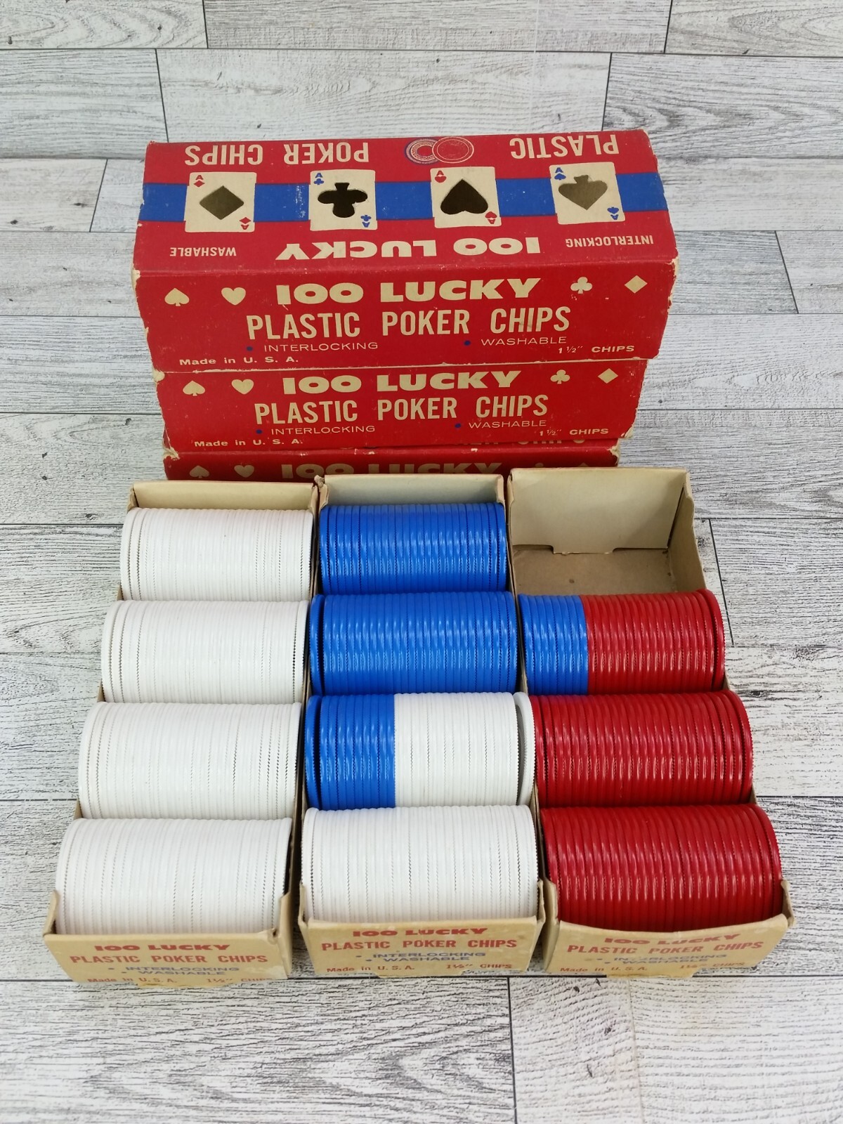 Vintage Lucky Interlocking Plastic Gaming Casino Poker Chips Lot of 279 Chips