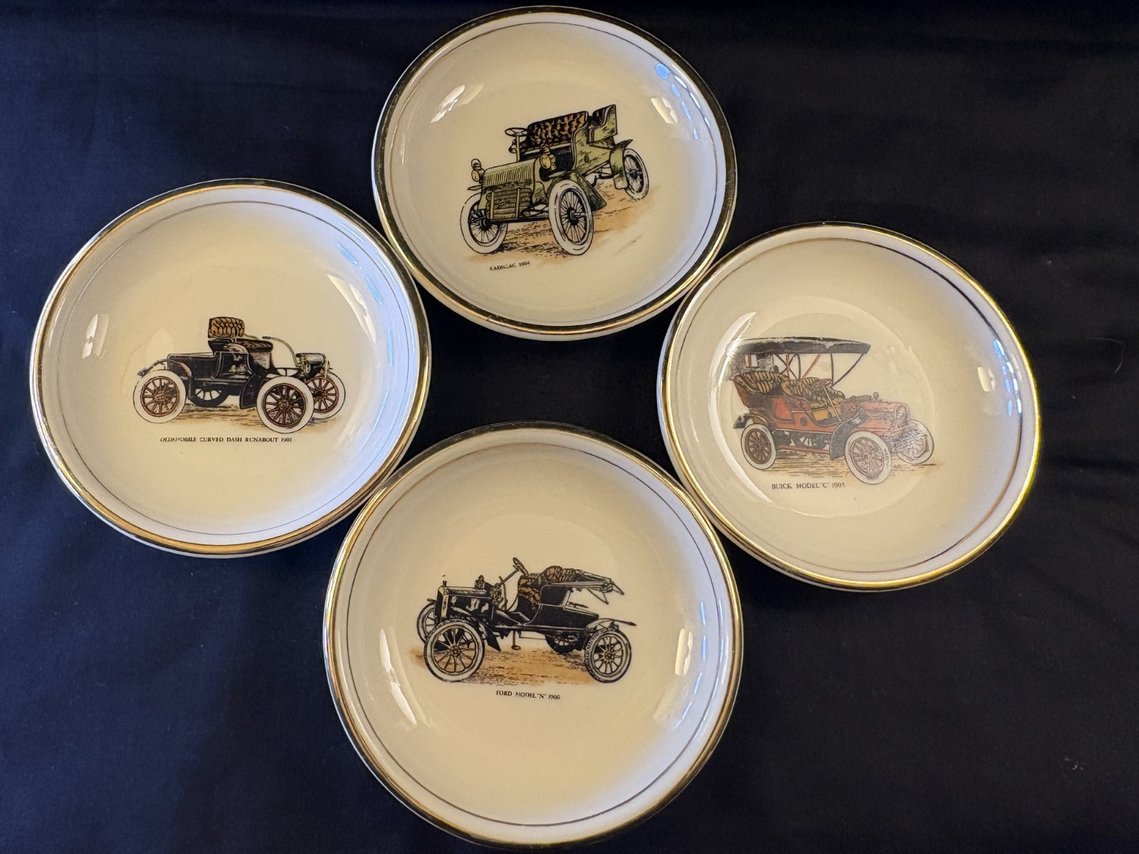 Four Matching Round Gold Rimed Hyalyn Porcelain 4.5 inch Round Vintage