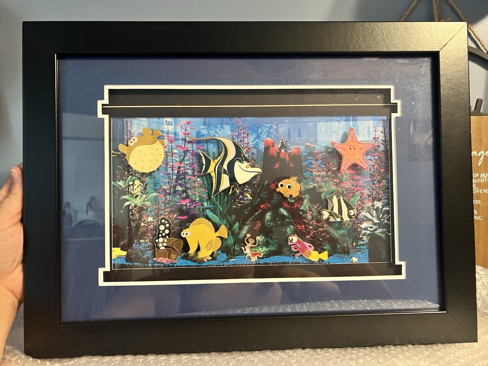 Disney/Pixar\'s Finding Nemo - Tank Gang - Pin Framed Set