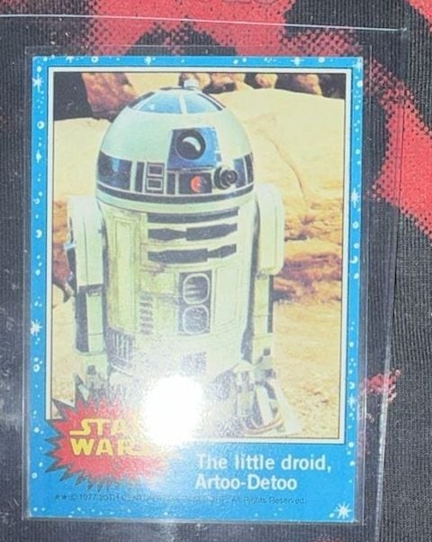 1977 Topps Star Wars Artoo-Detoo Is Left Behind PSA READY