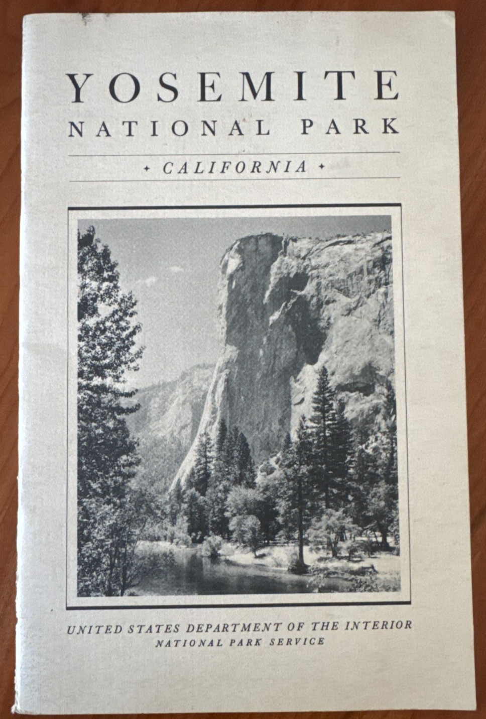 FREE SHIP 1934 Yosemite National Park US Department of the Interior Booklet