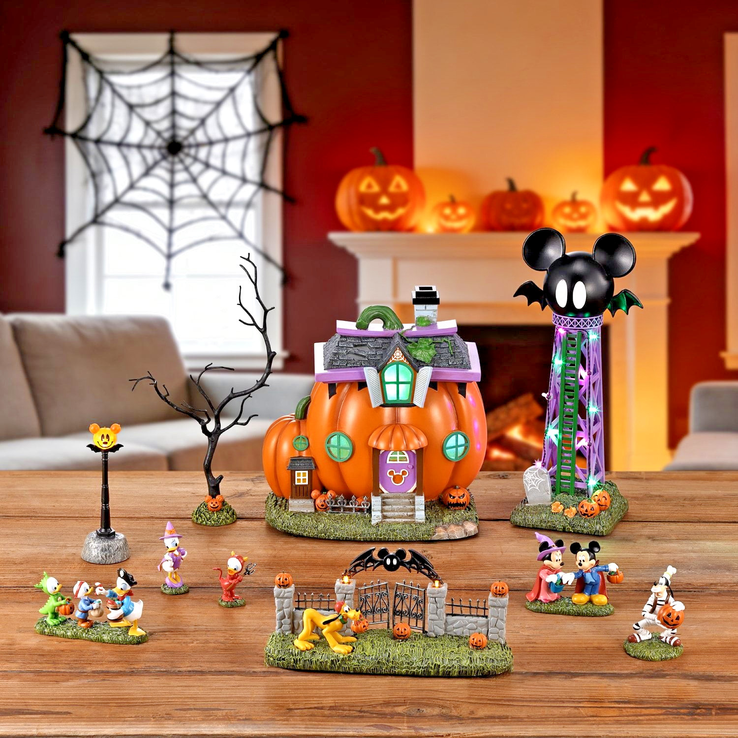Disney Halloween Village Set, 10 pc. SAMEDAYSHIP