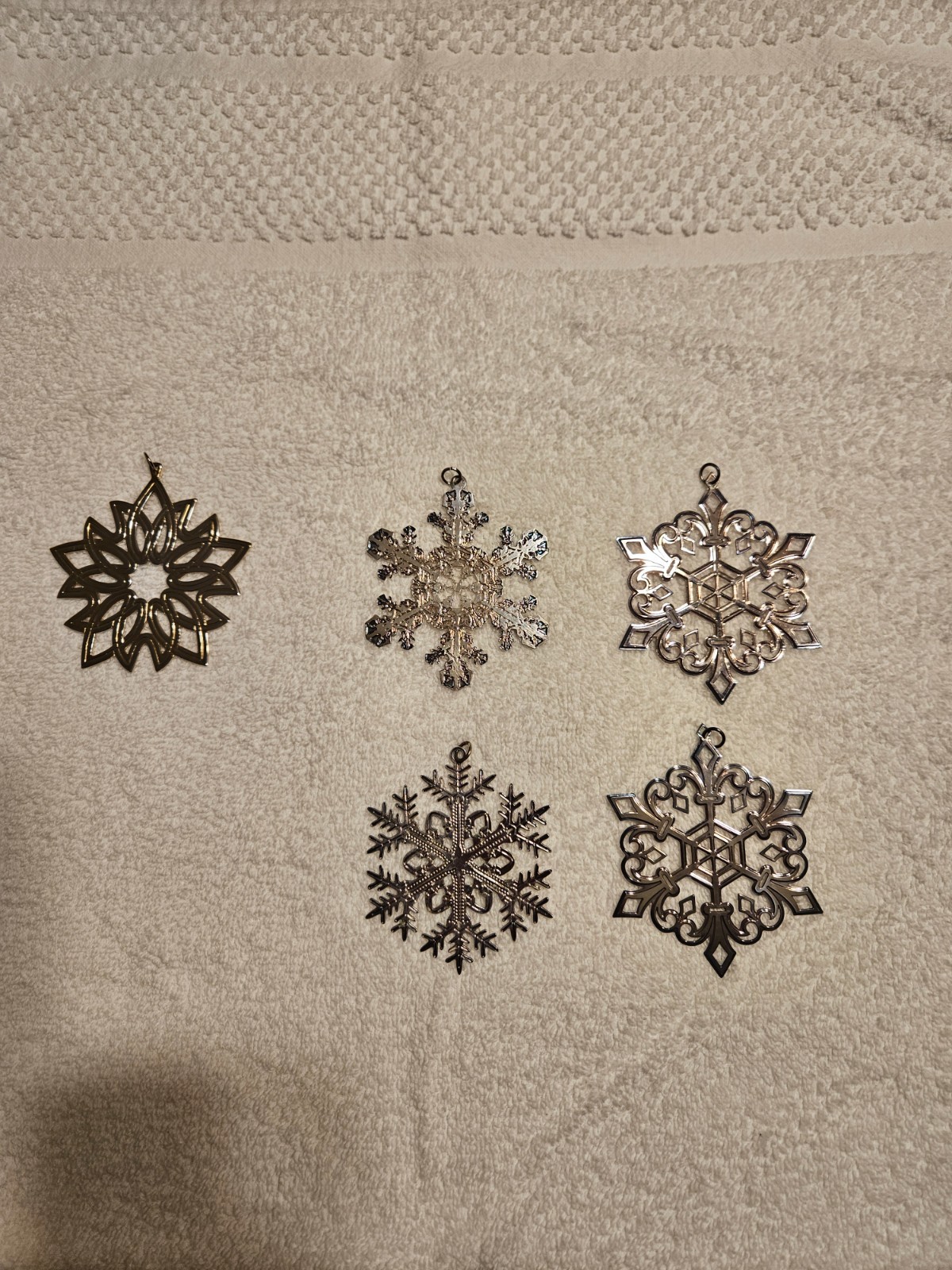 Lot Of 5 MMA Metropolitan Museum of Art Silver Plate /Gold plate Ornaments read