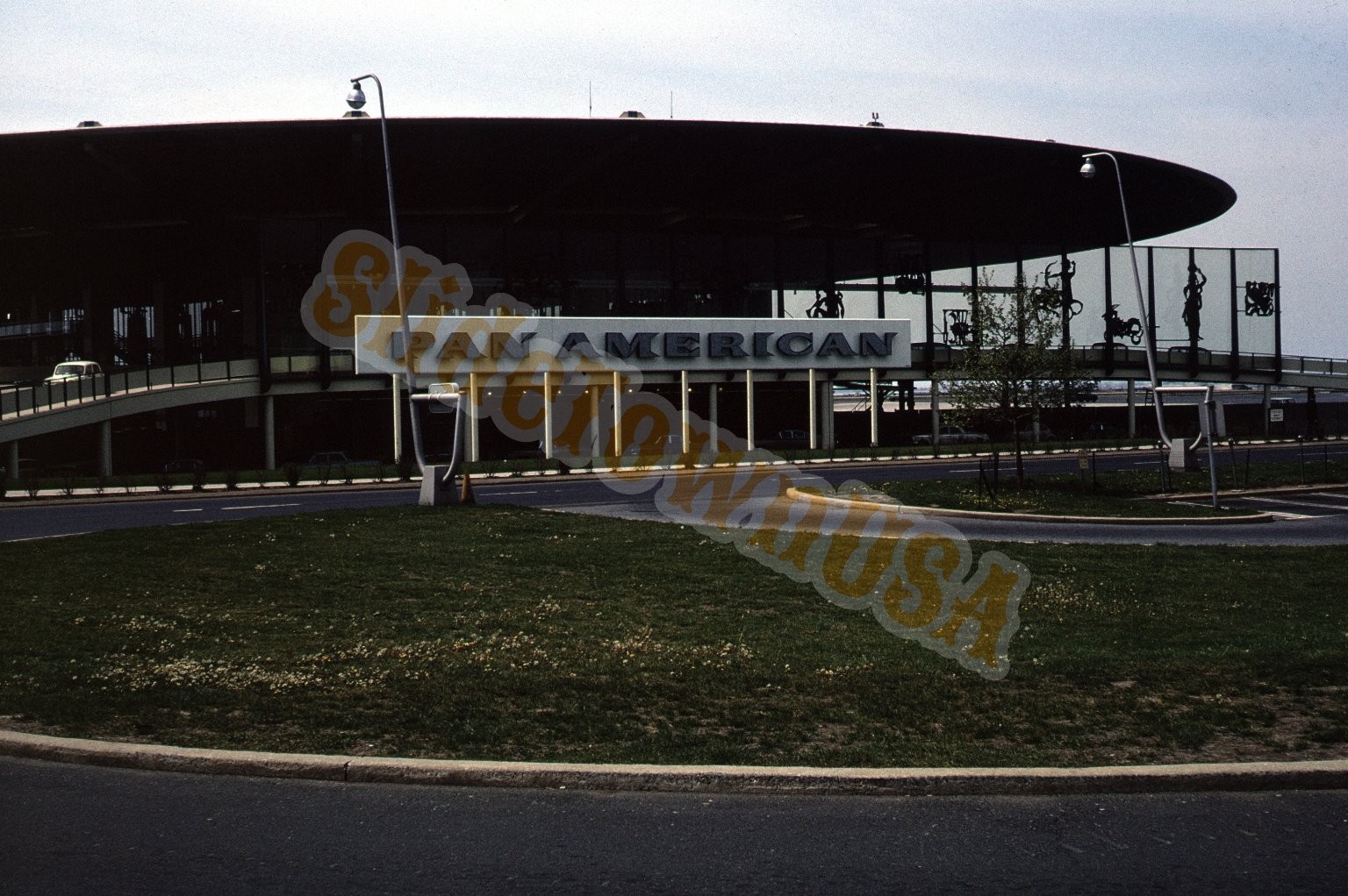 Vintage 1964 35mm Kodachrome Slide Pan American Terminal Airport USA X-5624