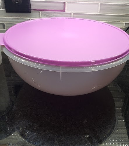 Tupperware LARGE FIX N MIX BOWL 26 CUP salad dog food LOWER FLATTER RARE NEW