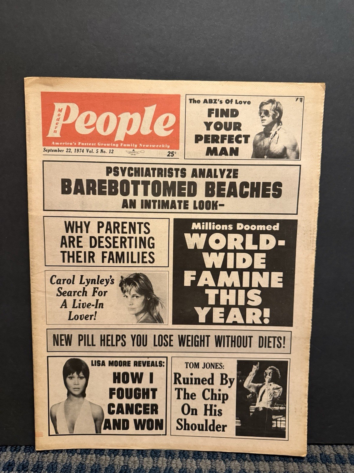 1974 Sept 22nd Modern People Newspaper, Tom Jones, Carol Lynley (VRN10D)