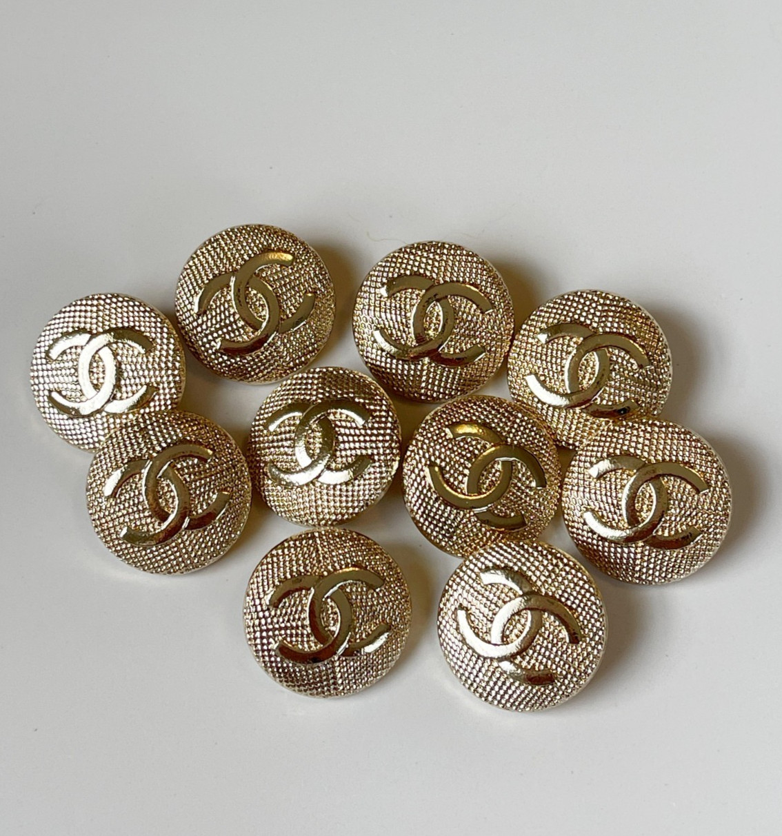 STAMPED lot of 10 Designer Gold Button 20mm