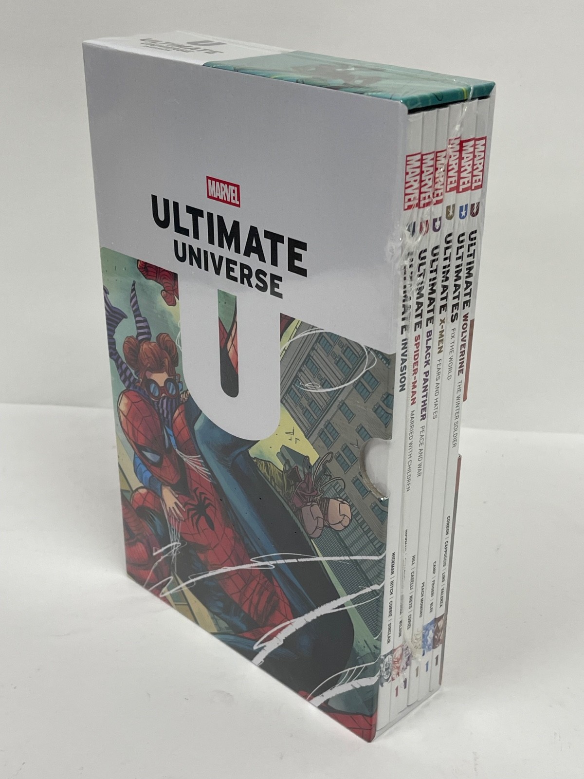 Ultimate Universe: Invasion Box Set Slipcase Marvel Comics New Sealed