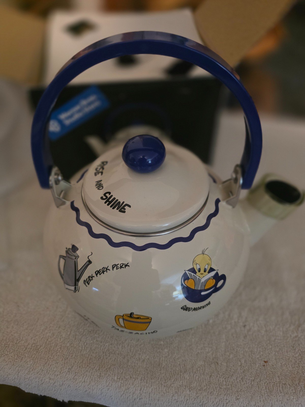 Looney Tunes Rise And Shine Tea Kettle 