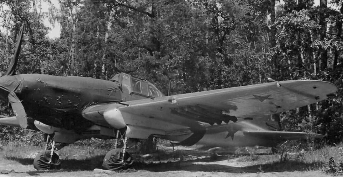 WW2 WWII Photo Soviet IL-2 Sturmovik Ground Attack Fighter World War Two / 5431
