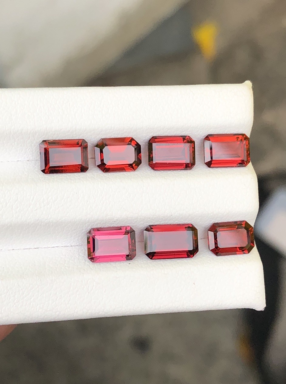 9 Crt/7 Piece/Natural Garnet Pieces Emerald Shape Good Piece For Jewellery Ring