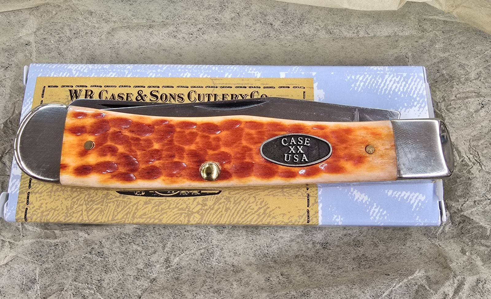 2019 Discontinued Case 23000 Whiskey Bone Pocket Worn Full size Trapper CV 