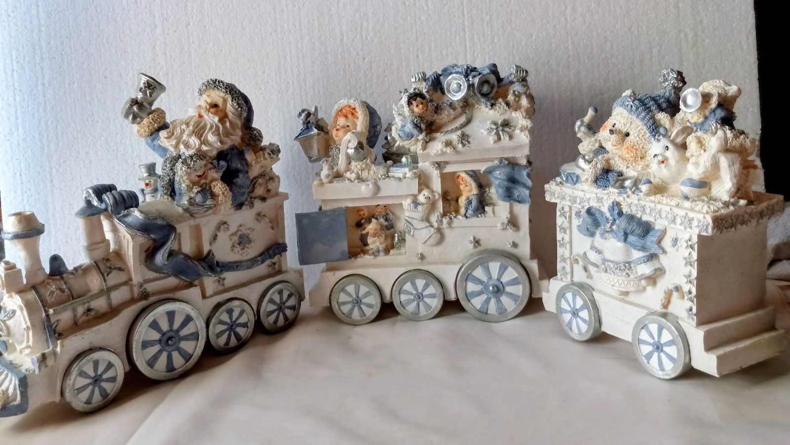 Vtg Lincolnshire Santa Christmas Train 3-Piece Holiday  Decoration. #L-S.   WY#4
