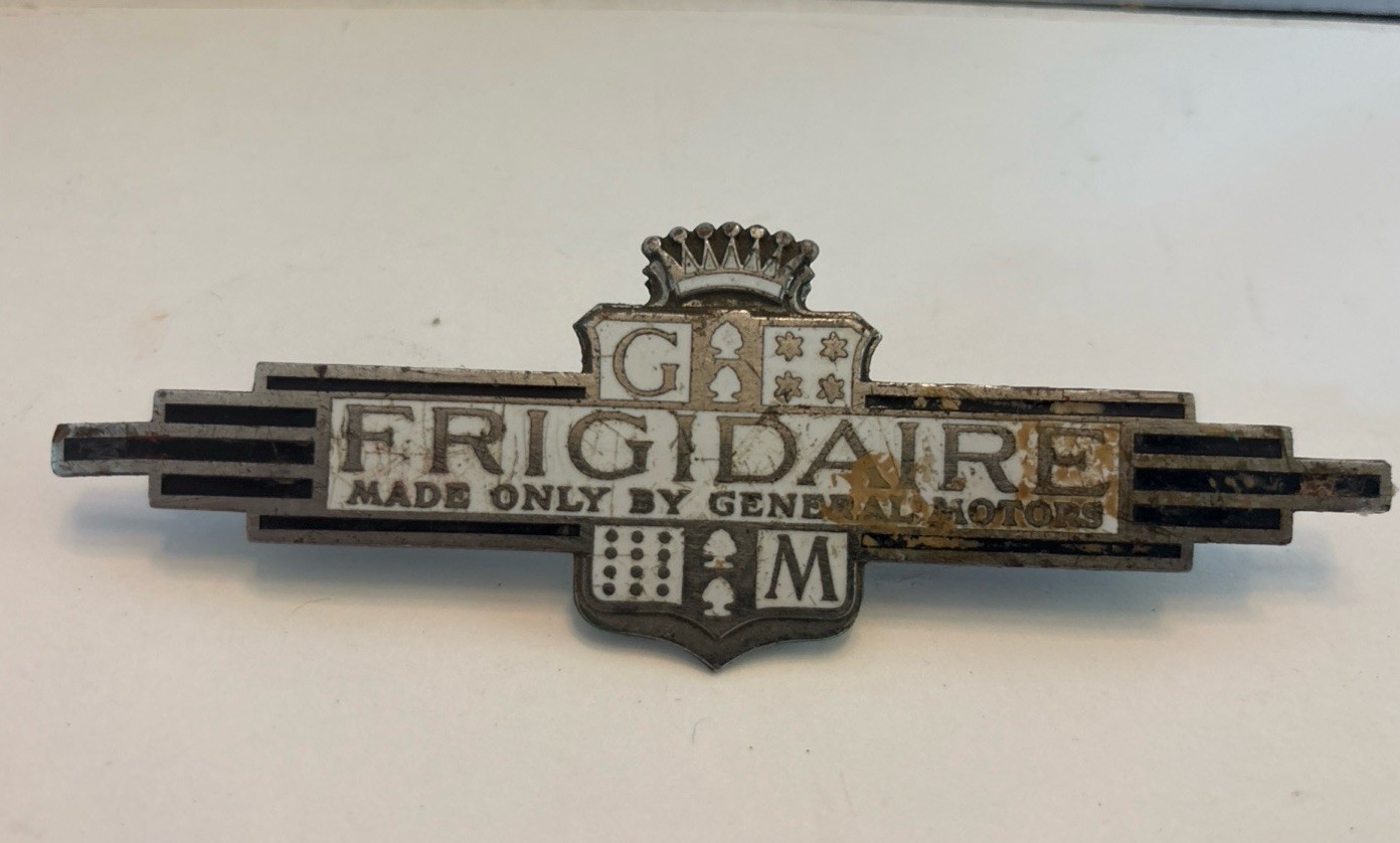 VTG 1930s Frigidaire Emblem Badge GM General Motors Art Refrigerator Metal Crest