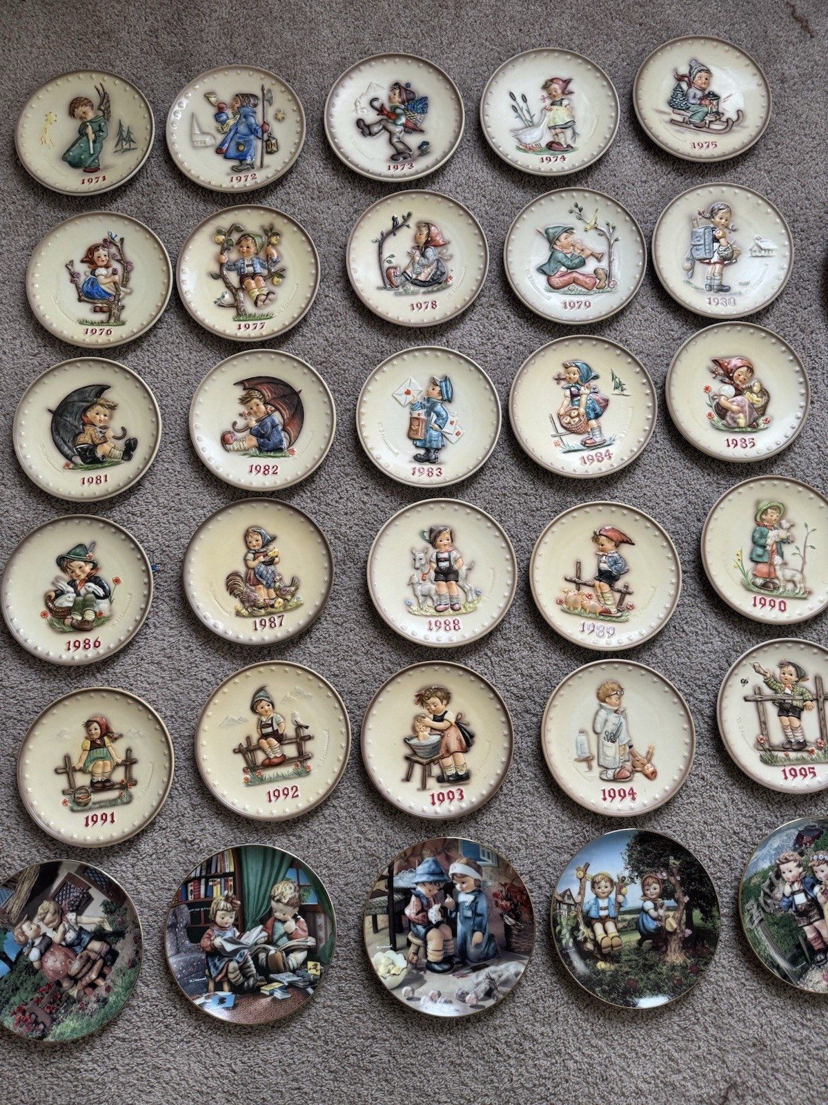 Goebel M.I. Hummel 25 Annual Plate 1972 West Germany 8