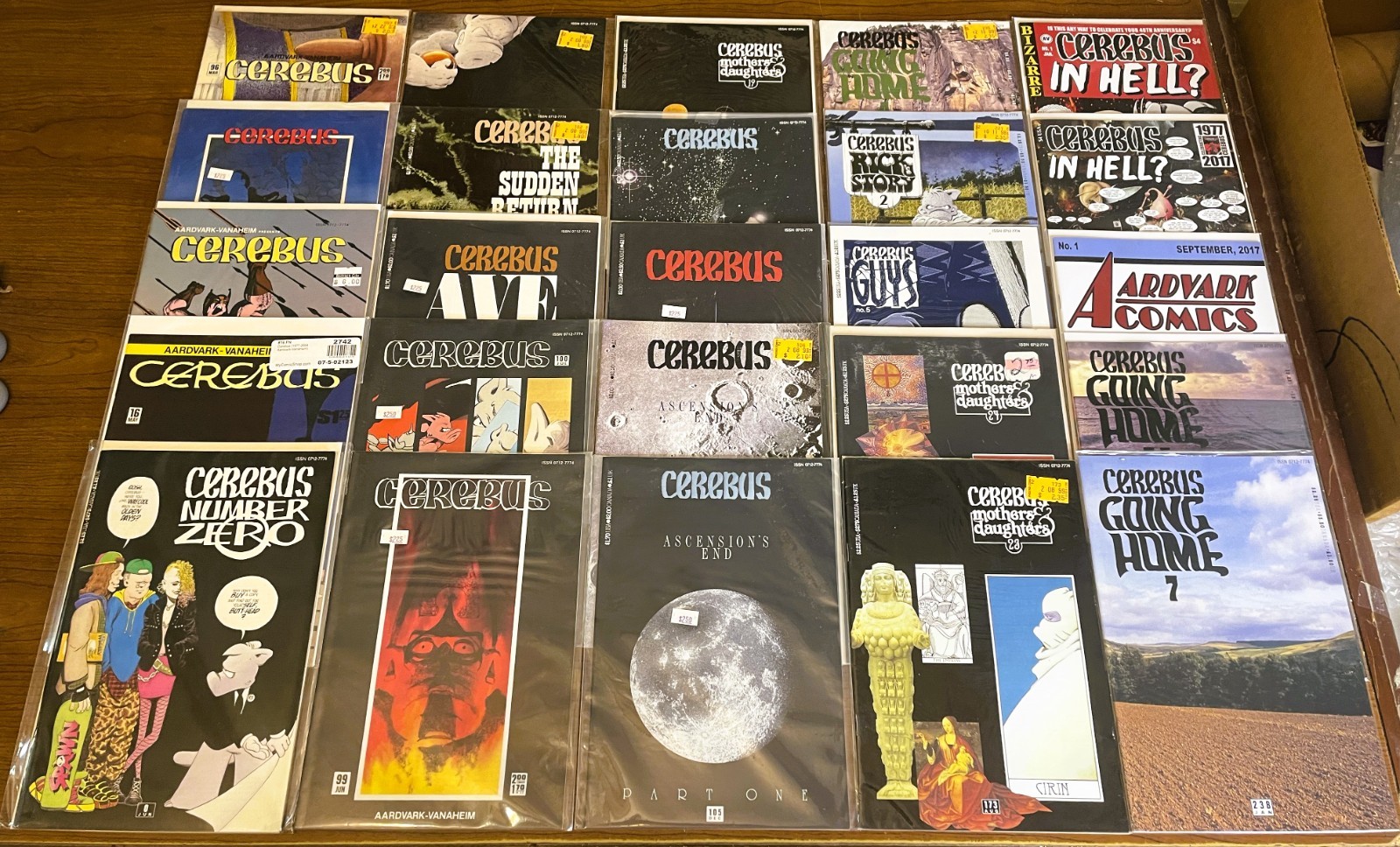 CEREBUS Lot of 37 Comic Books  Aardvark-Vanaheim Dave Sim Nice Collection