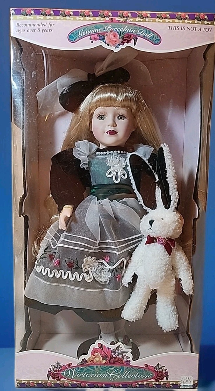 Vintage 1998 Victorian Limited Collector’s Edition Porcelain Doll Melissa Jane