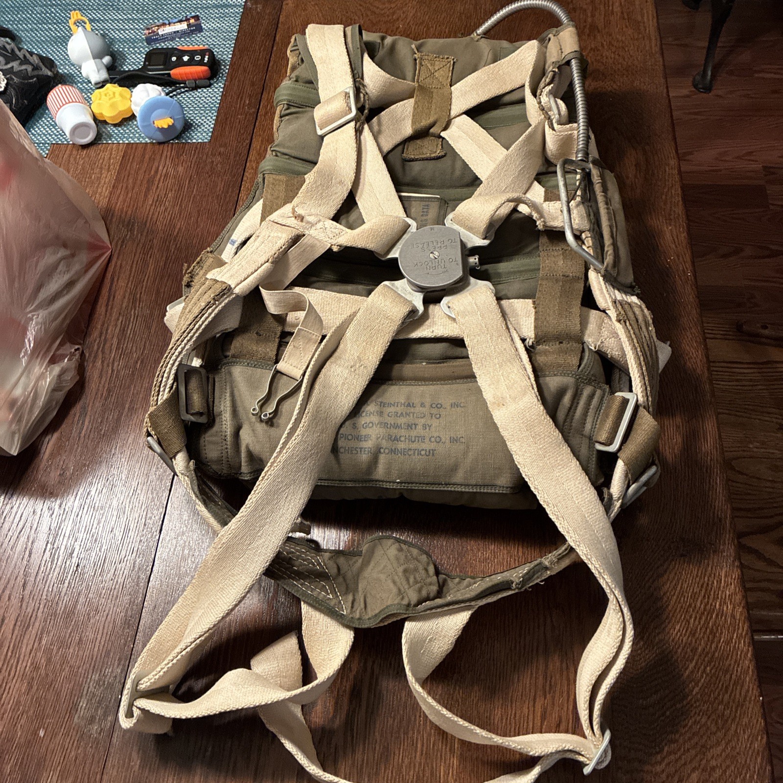 WWII B-10 USAAF Complete backpack parachute