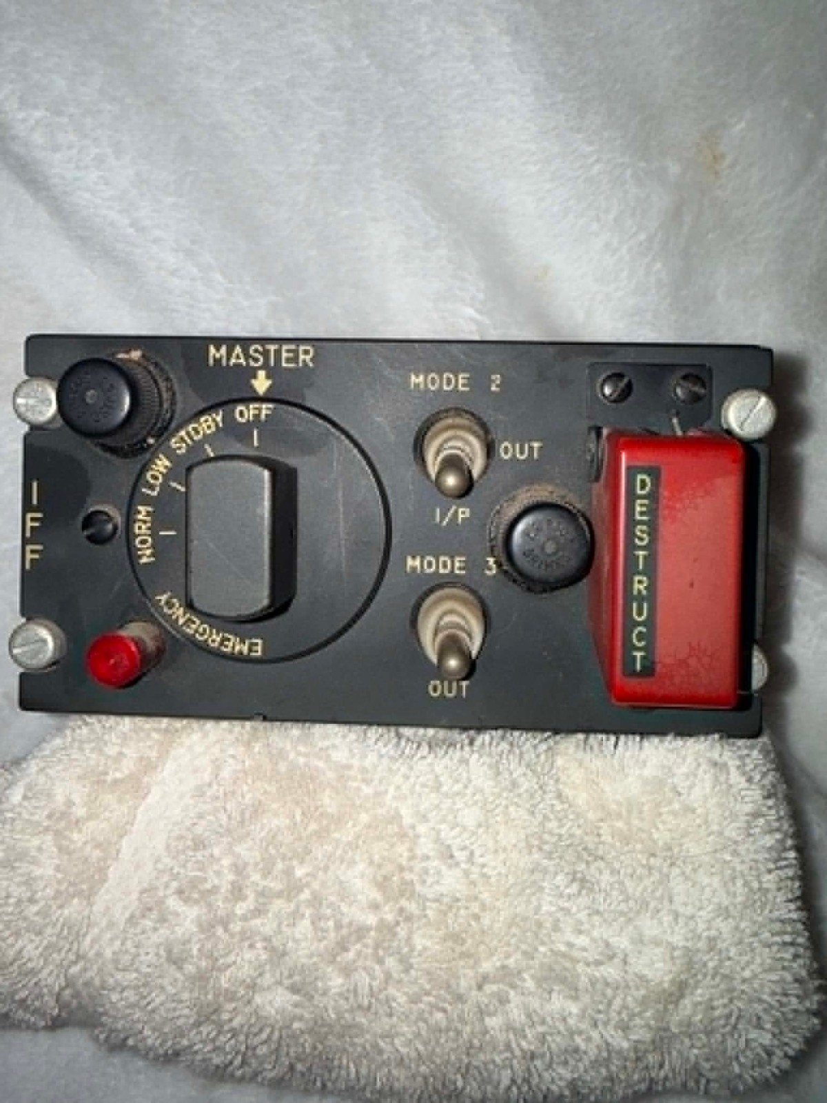Vintage U.S. Military AN/APX-6 IFF Control Panel