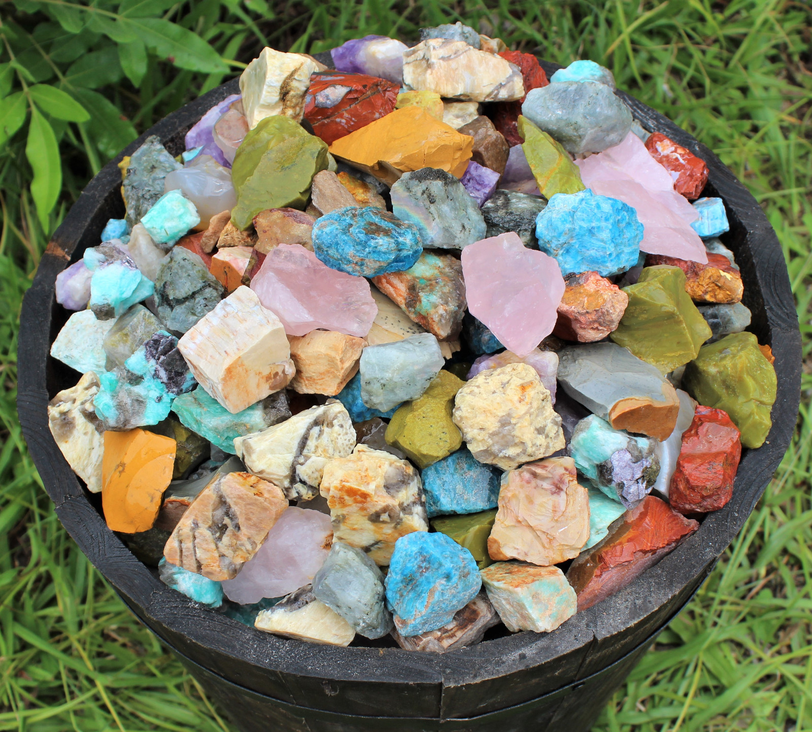 1000 Carat Madagascar Mix Rough Natural Stones: 'A' Grade Bulk Lot 