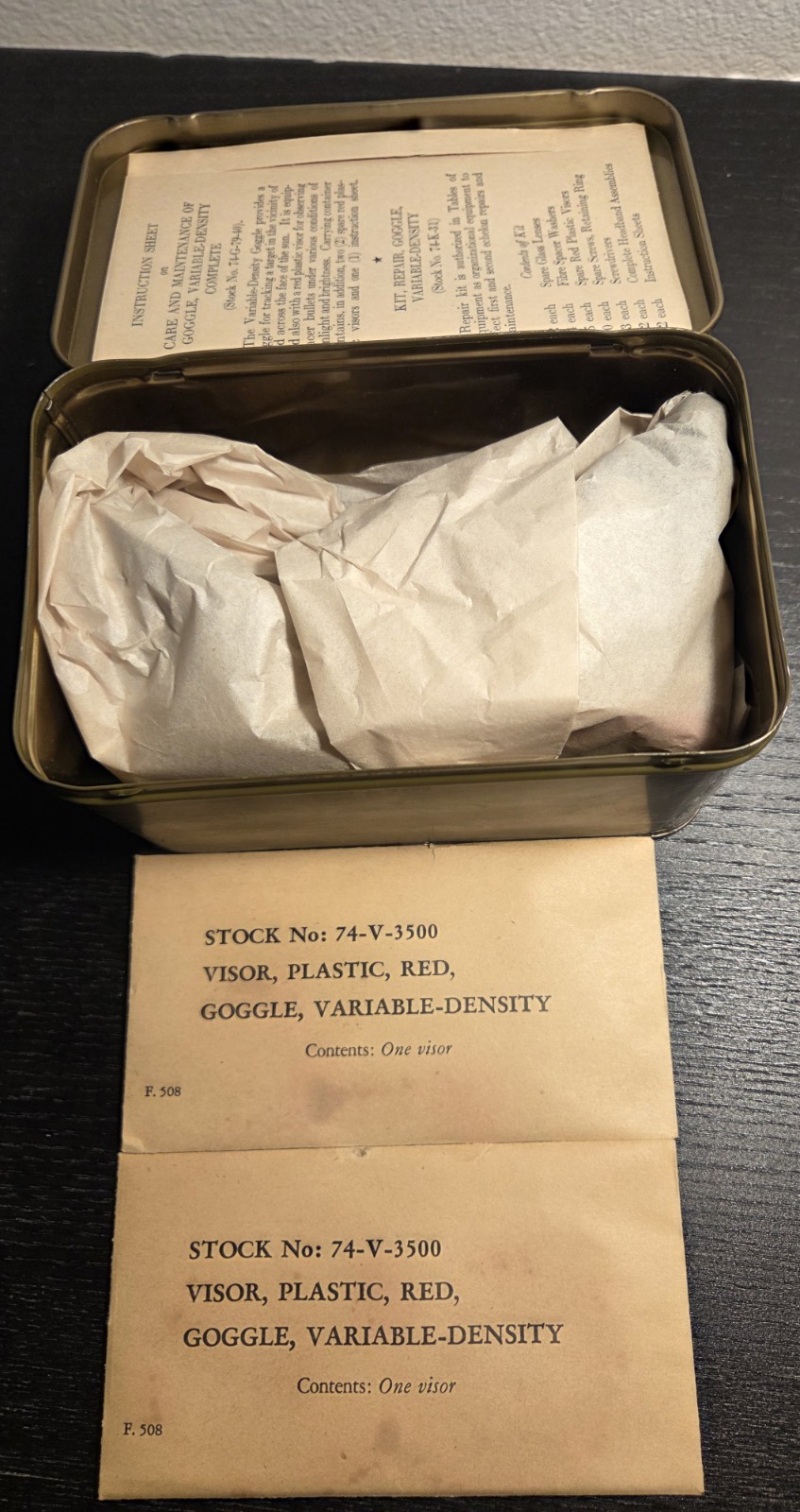 NEW OLD STOCK *WWII Variable Density Goggles W/tin  Goggle, 74-G-79-40