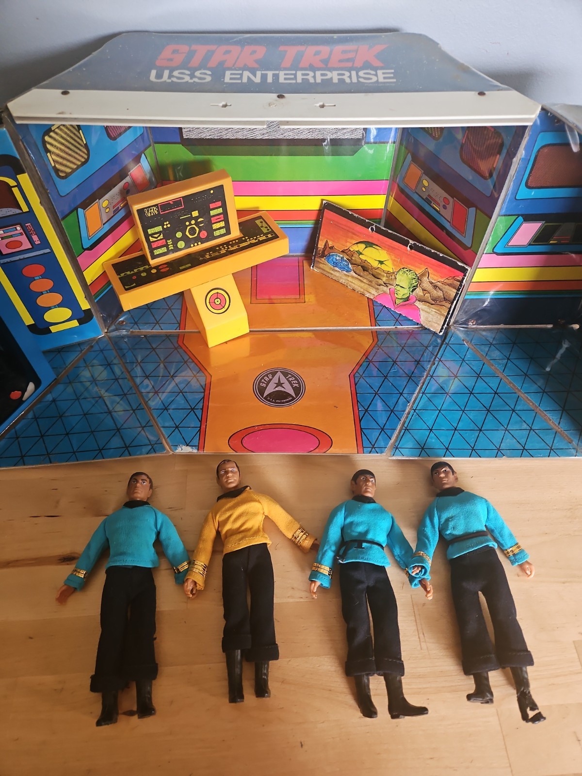 VTG 1975 Mego Star Trek USS Enterprise Transporter Bridge Playset Figures Lot