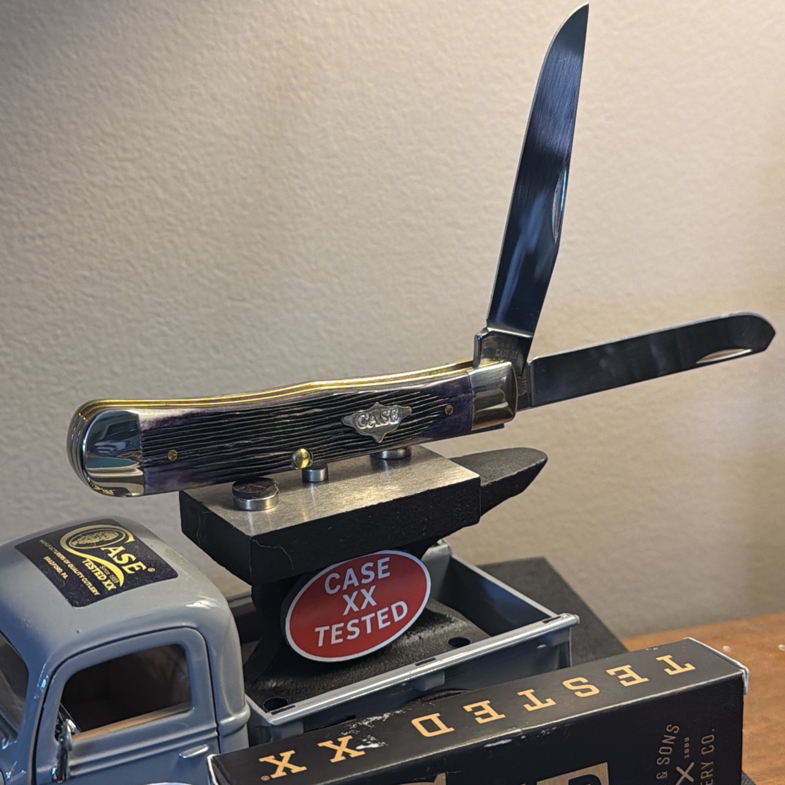 DISCONTINUED Case XX Purple Bone Barnboard Jig Trapper 2-Blade SS Slipjoint