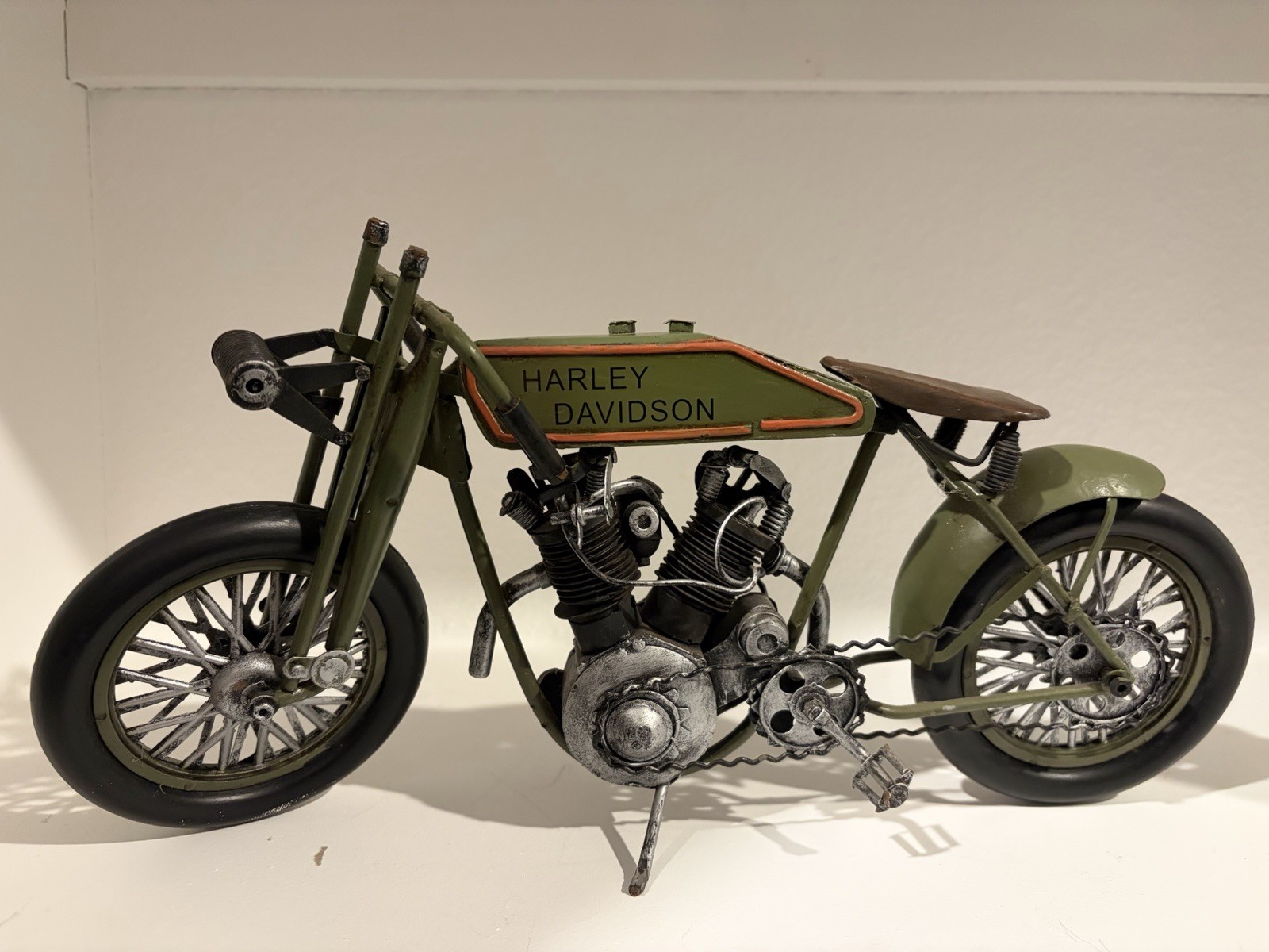 VTG Unbranded Harley Davidson Replica Of A 1900's Track Bike 1:16 Scale 14.5 