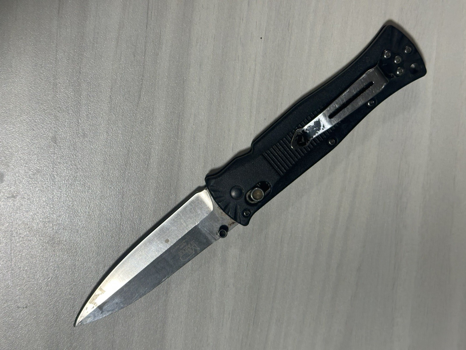 -discontinued- Benchmade 530 Mel Pardue Spear Edge Black Handle Axis Lock