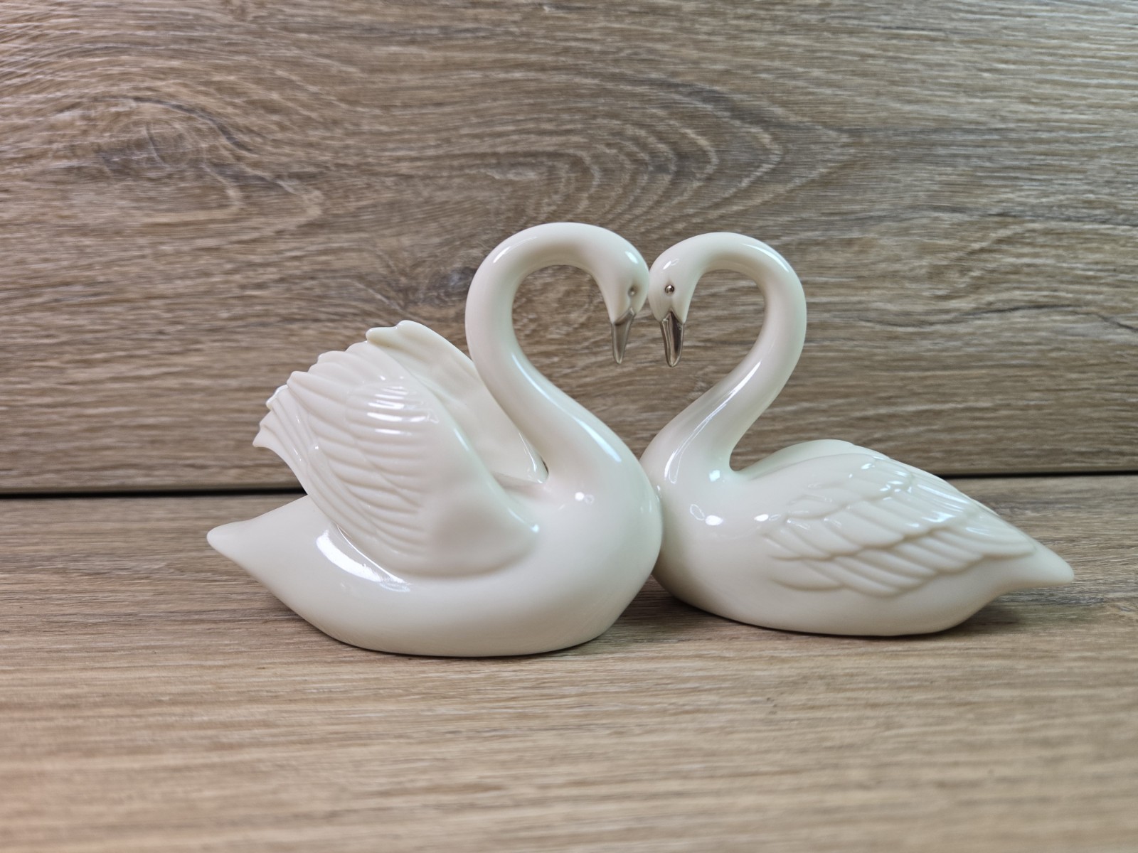 LENOX WEDDING PROMISES FOREVER YOURS SWANS ~ Pristine Condition Gift Cake Topper