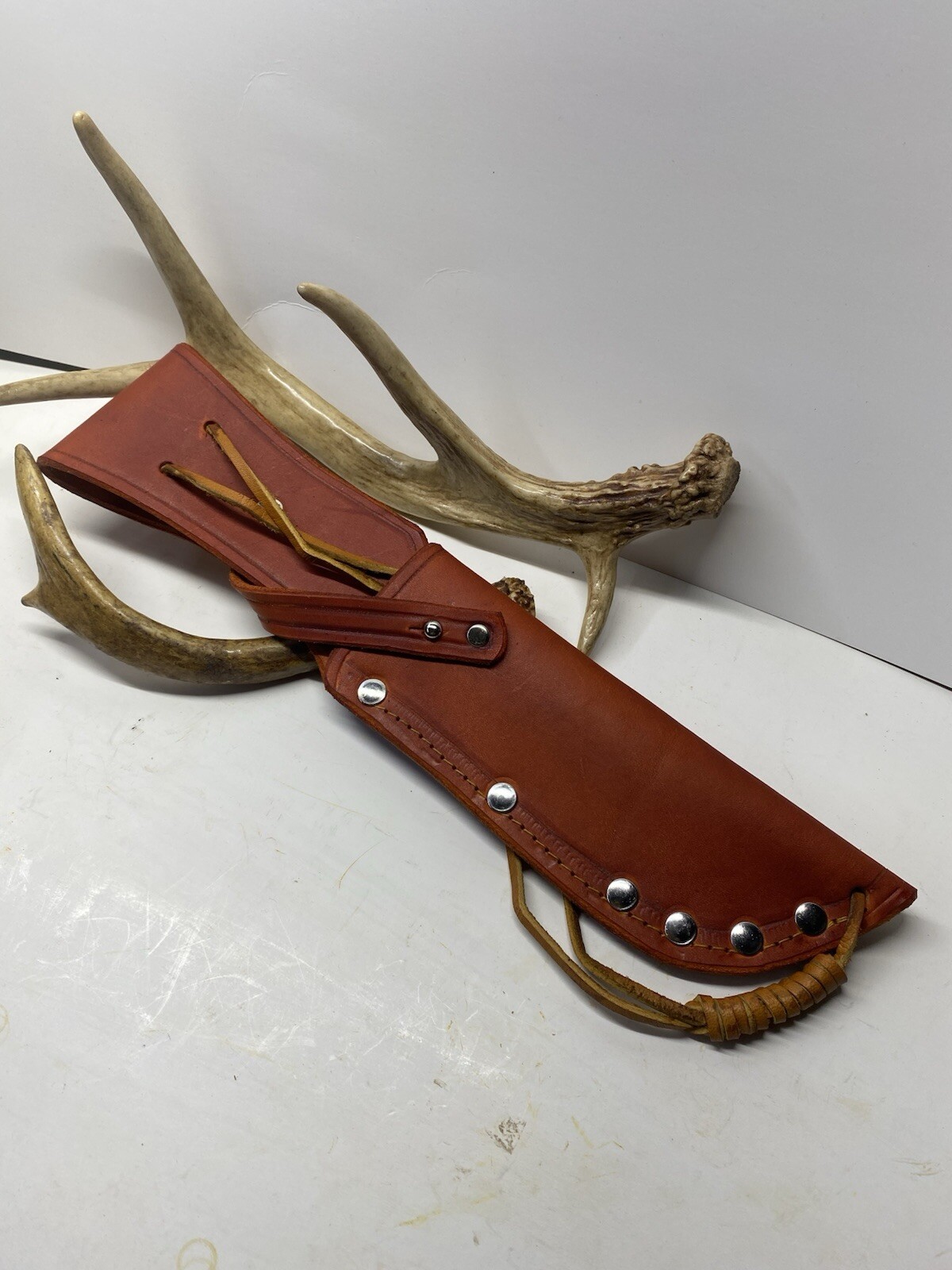 Custom Leather {PUMA STYLE / WHITE HUNTER } Knife Sheath-UNIVERSAL-USA