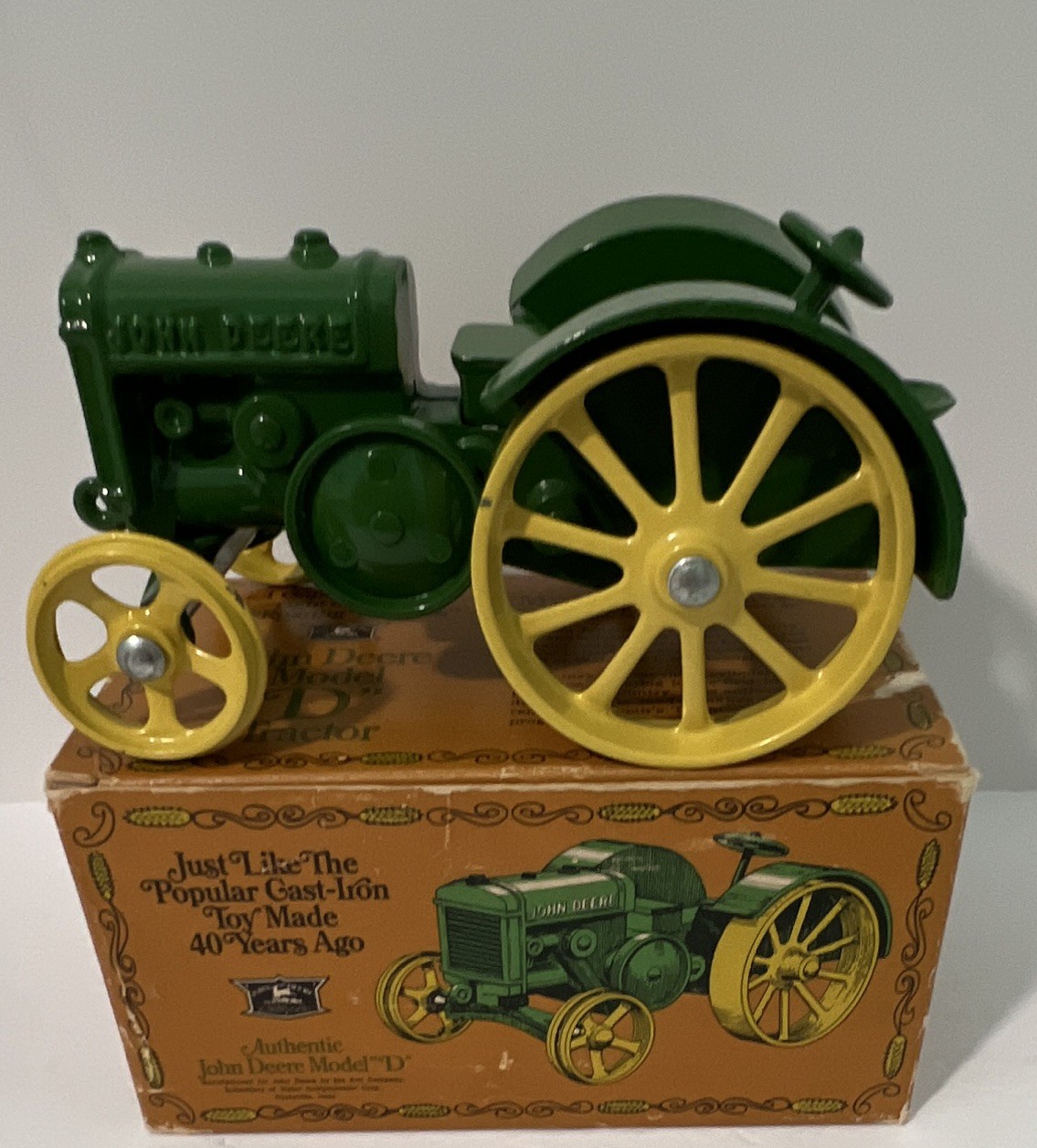 Vtg ERTL 6.5”  John Deere Model D Cast Iron Tractor new in Box, Original 1923