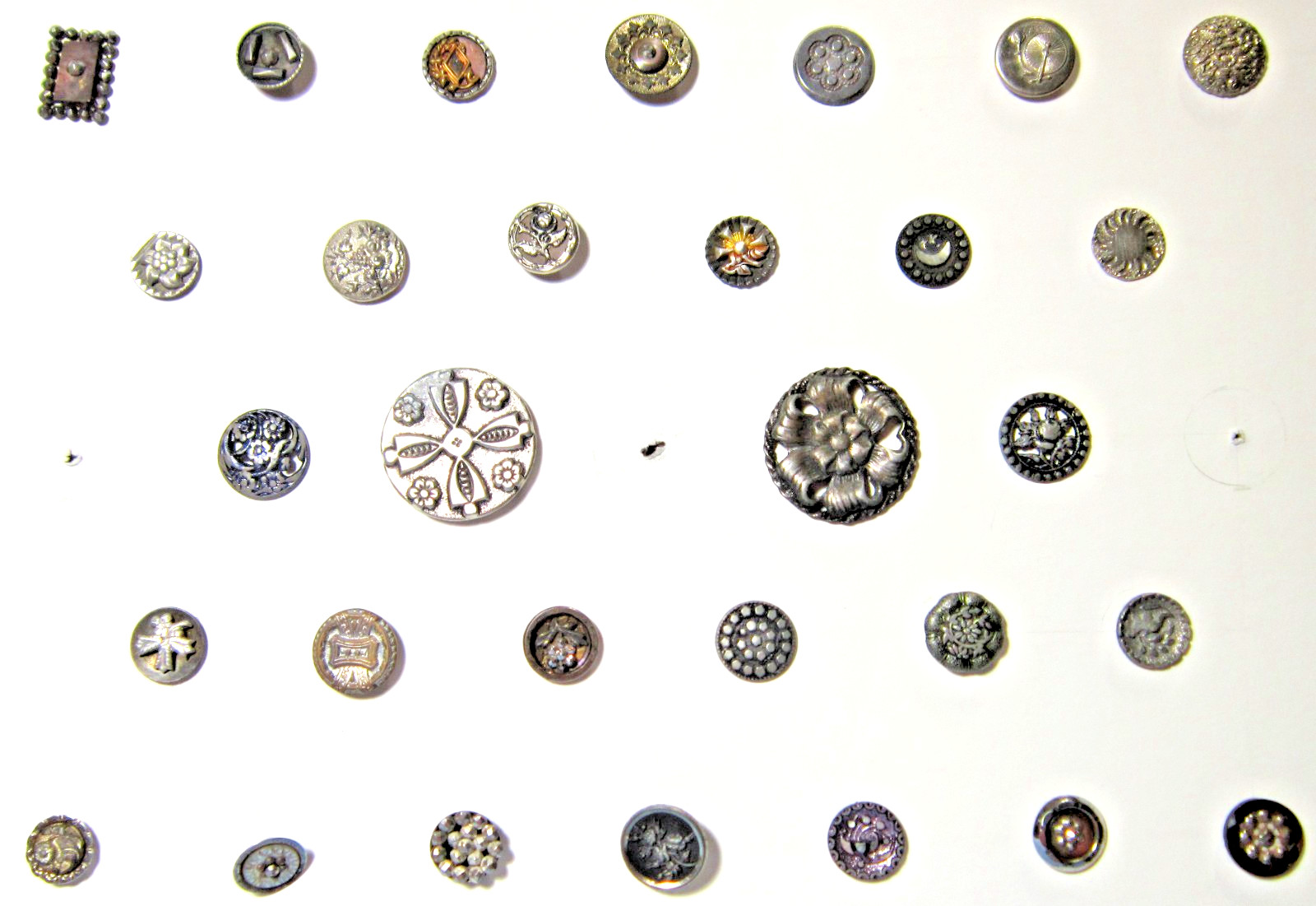 Stunning Metal Marcasite Novelty METAL BUTTONS ~ 30 pieces Carded