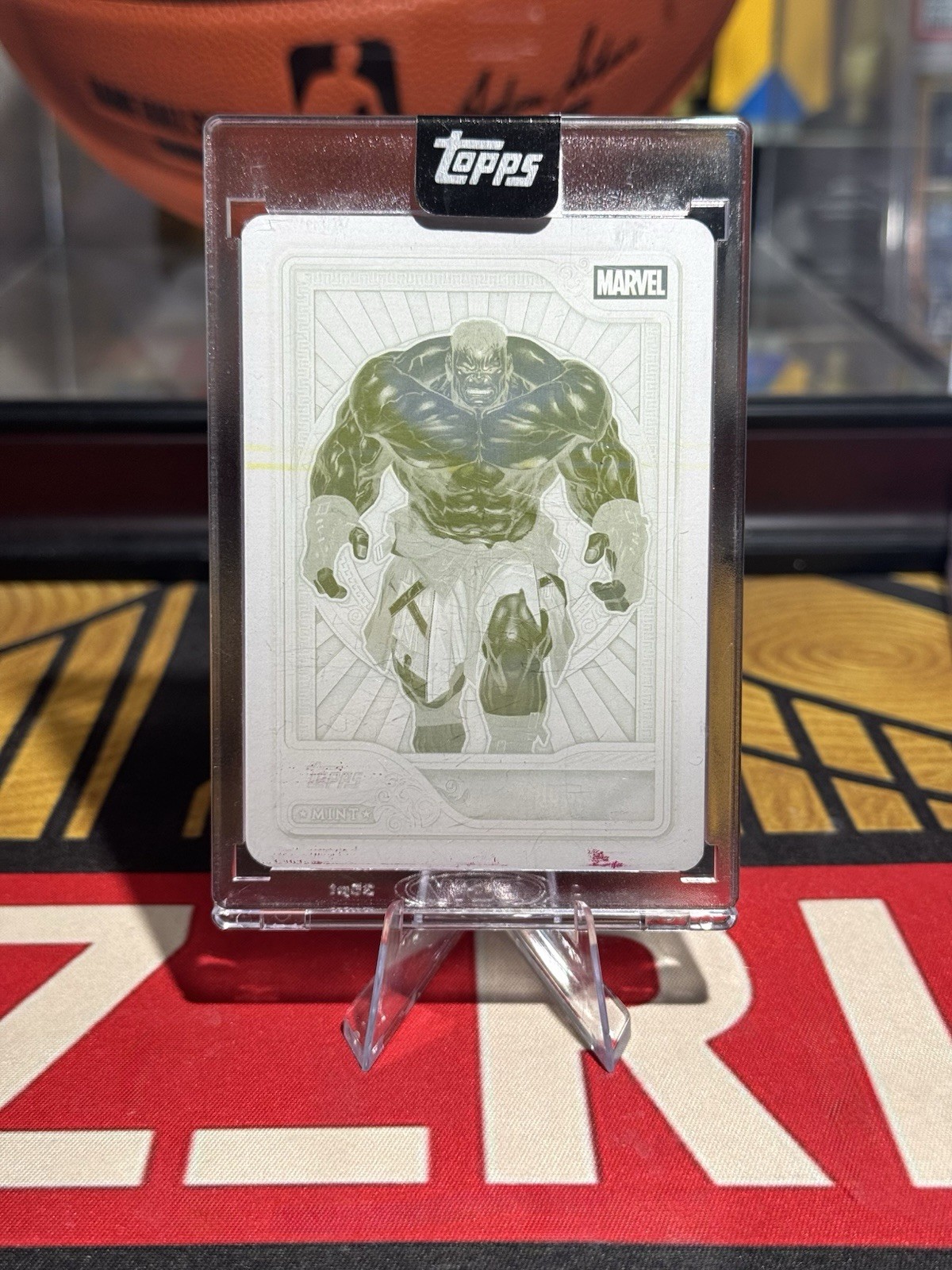 HULK • 2026 TOPPS MARVEL MINT | 1/1 YELLOW PRINTING PLATE