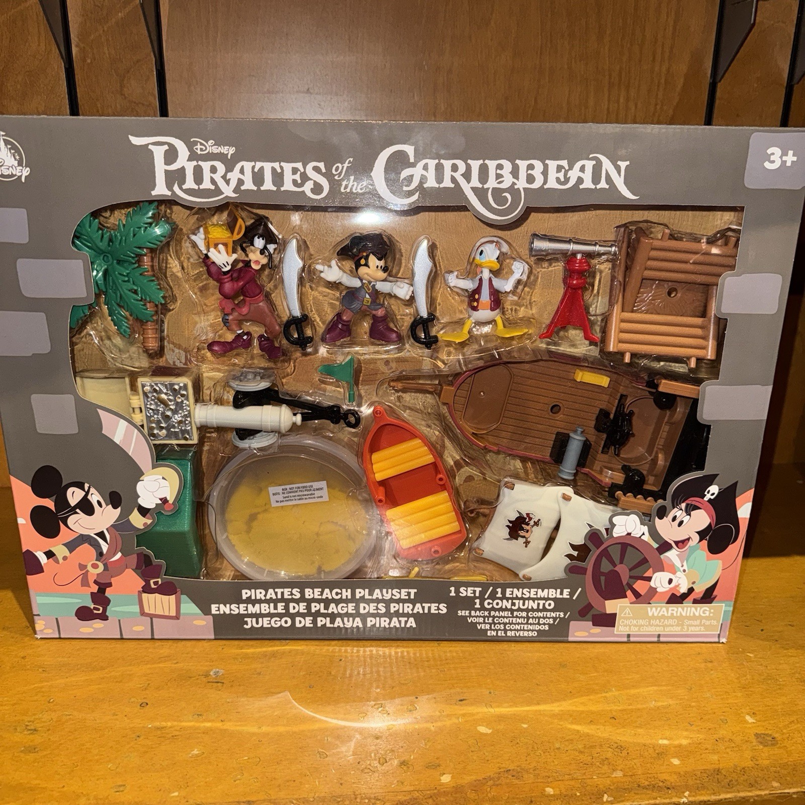 Disney Parks Pirates of the Caribbean Mickey and Friends Beach Playset NEW