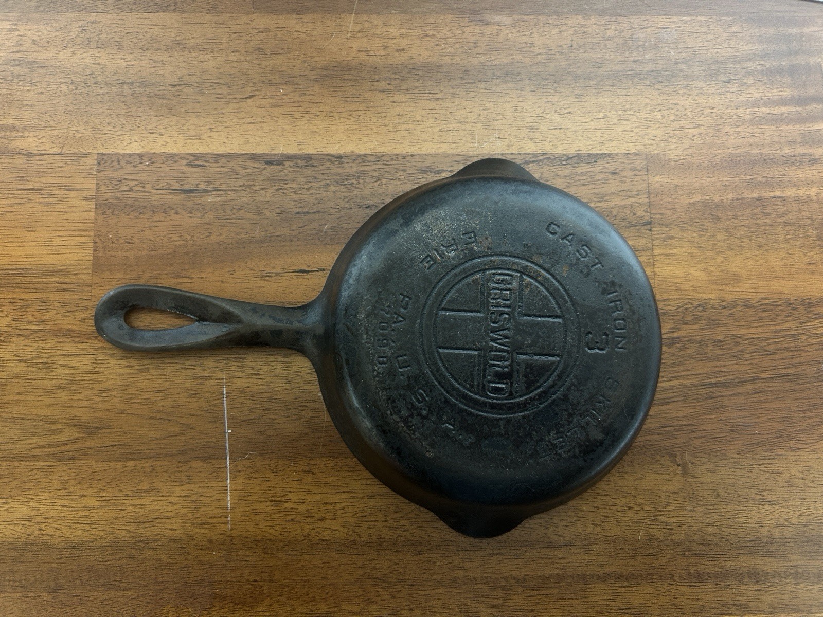Griswold Cast Iron #3 Skillet Large Block Logo 709B Sits Flat No Spin Erie USA