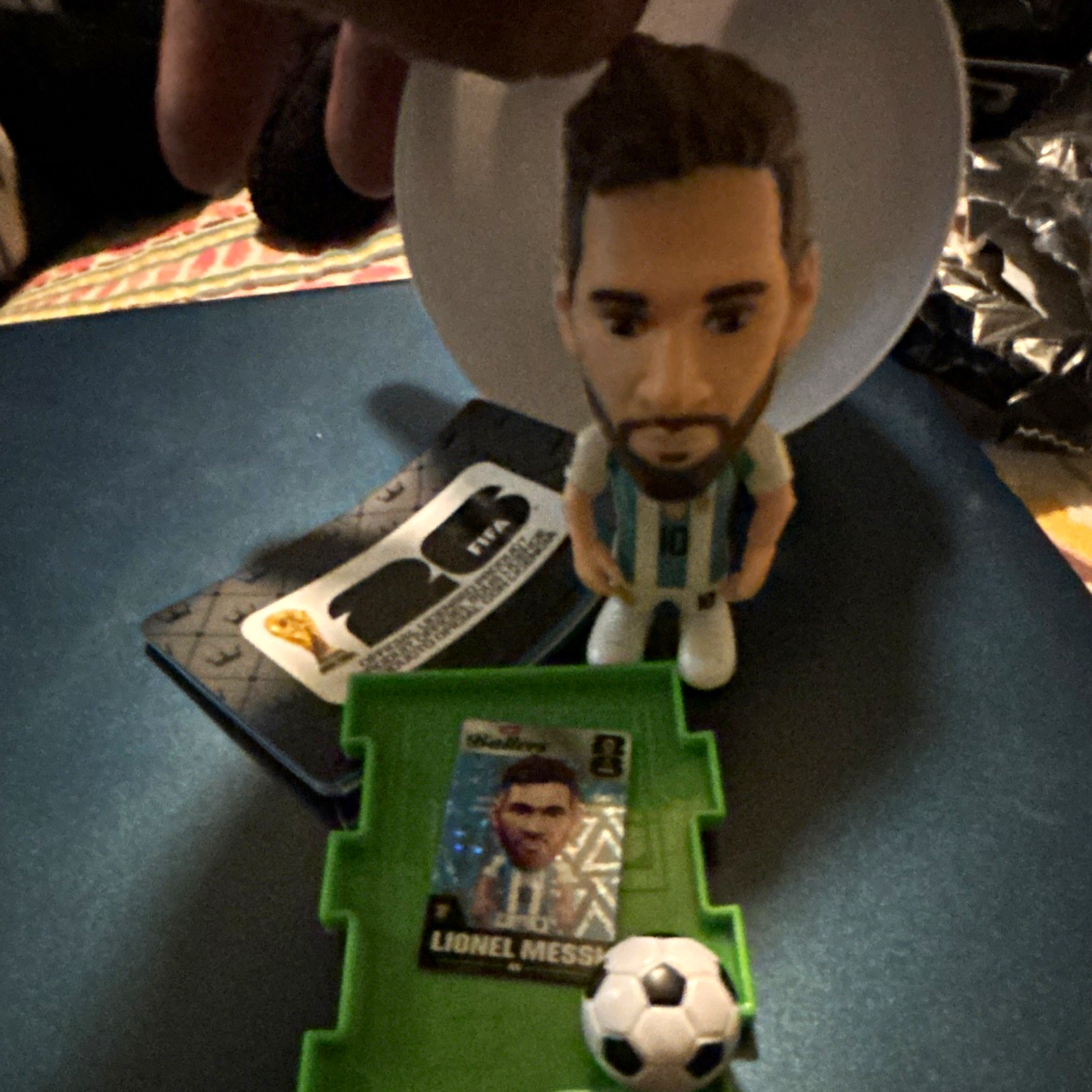 SoccerStarz Lionel Messi Mini Figure Plastic Soccer Sports w/ Card & Accessory