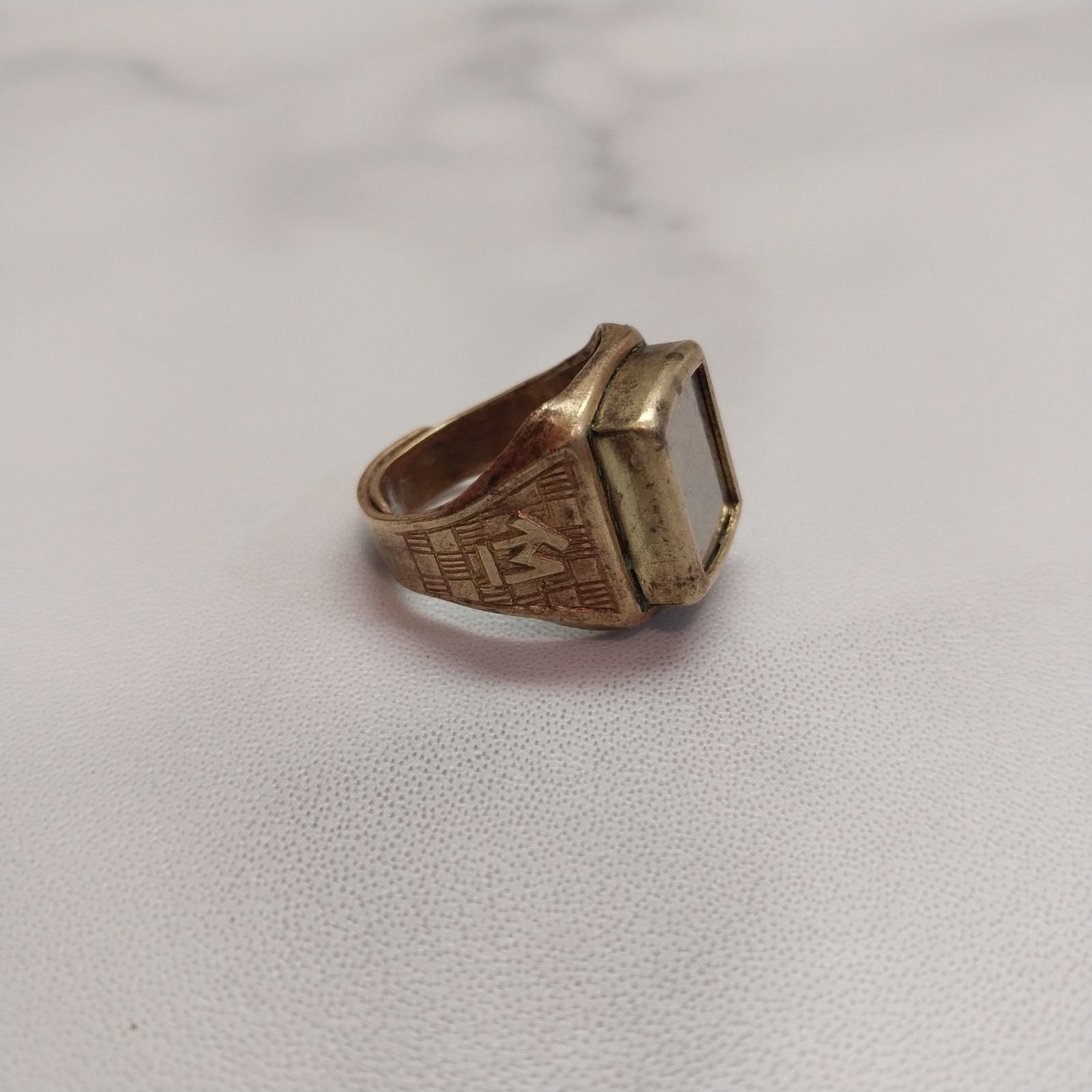 Tom Mix Ring Collectable 1940s