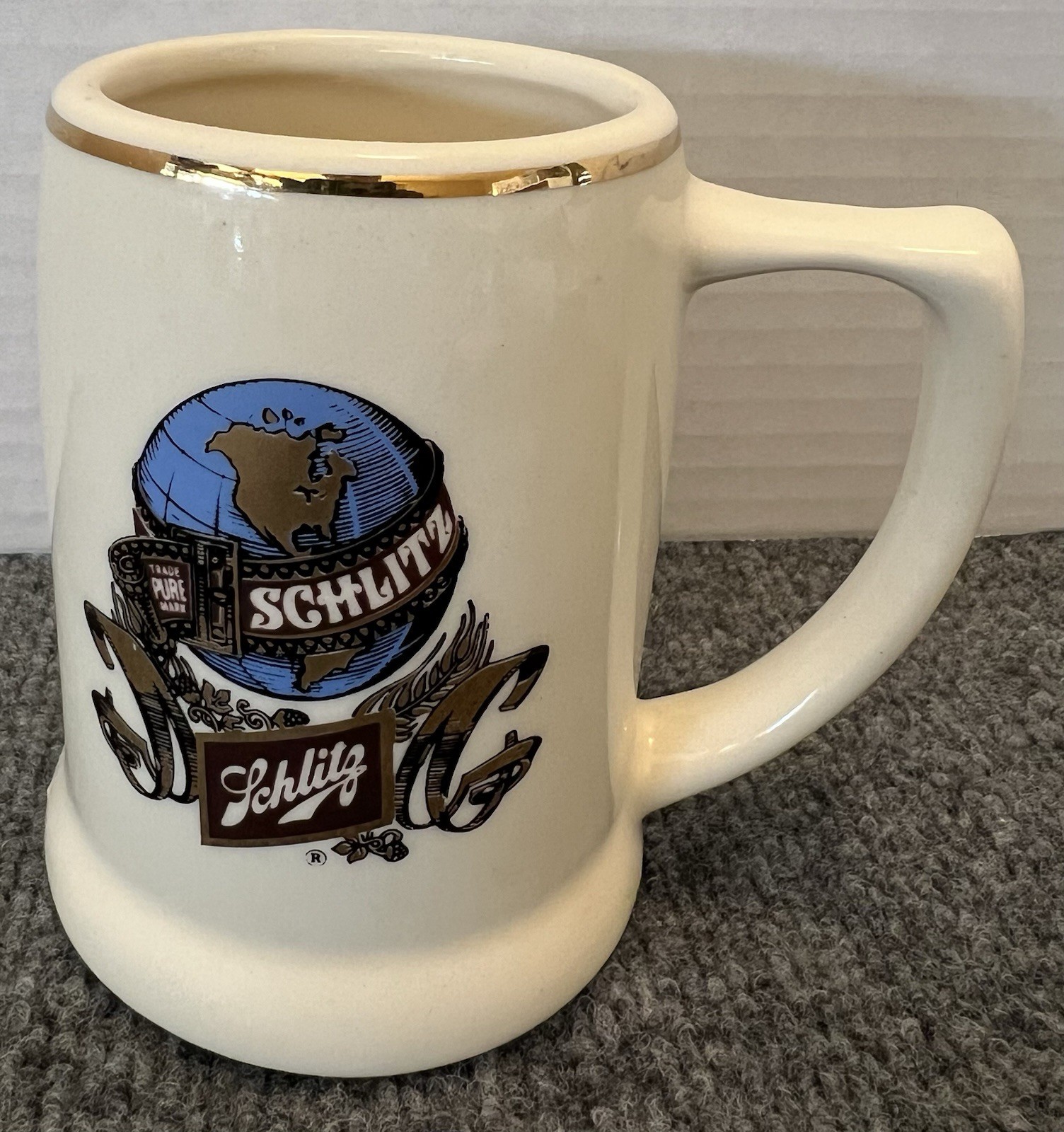1980 Schlitz Ceramic World Globe Beer Stein w/Gold Rim VTG Man Cave Bar